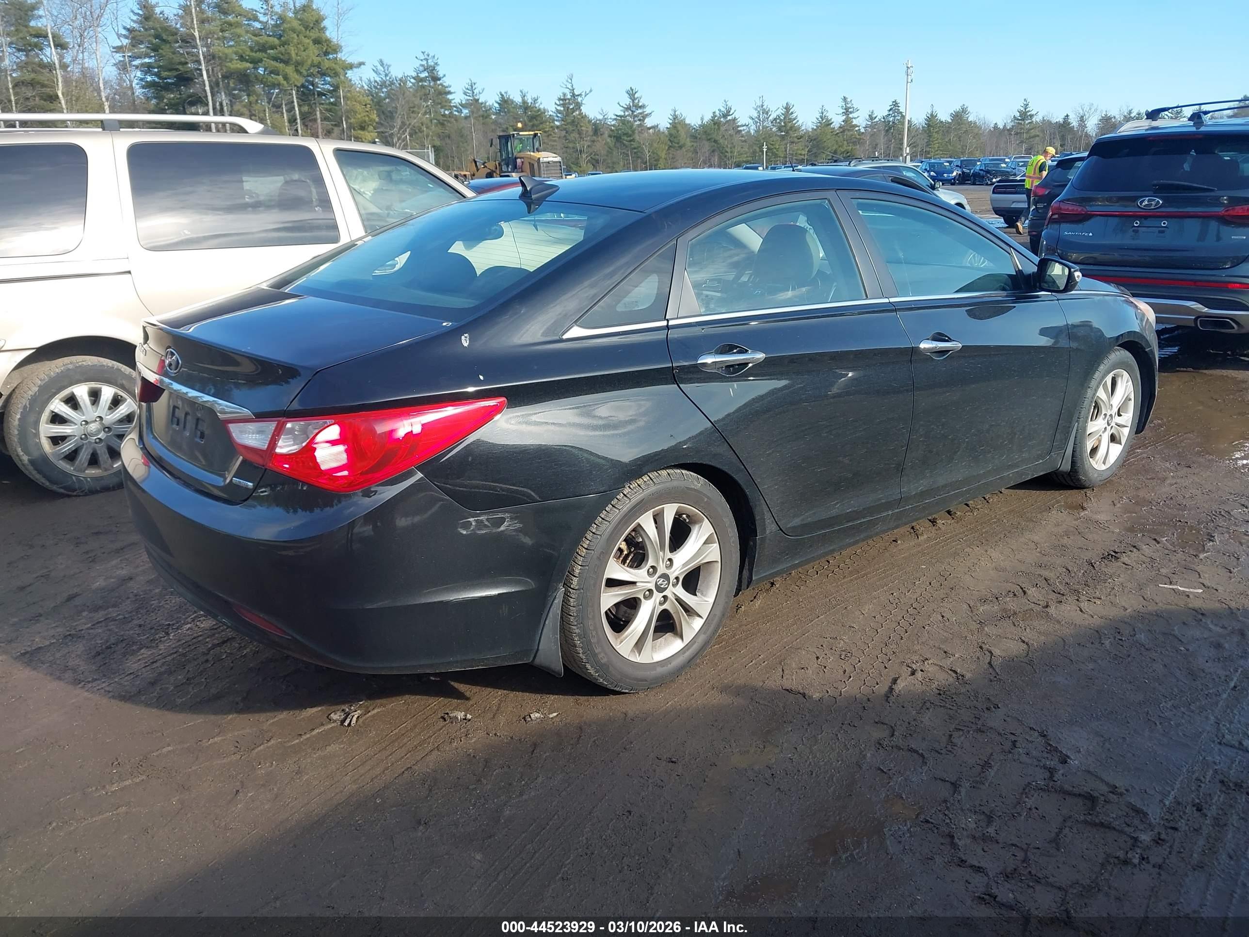 HYUNDAI SONATA image 4