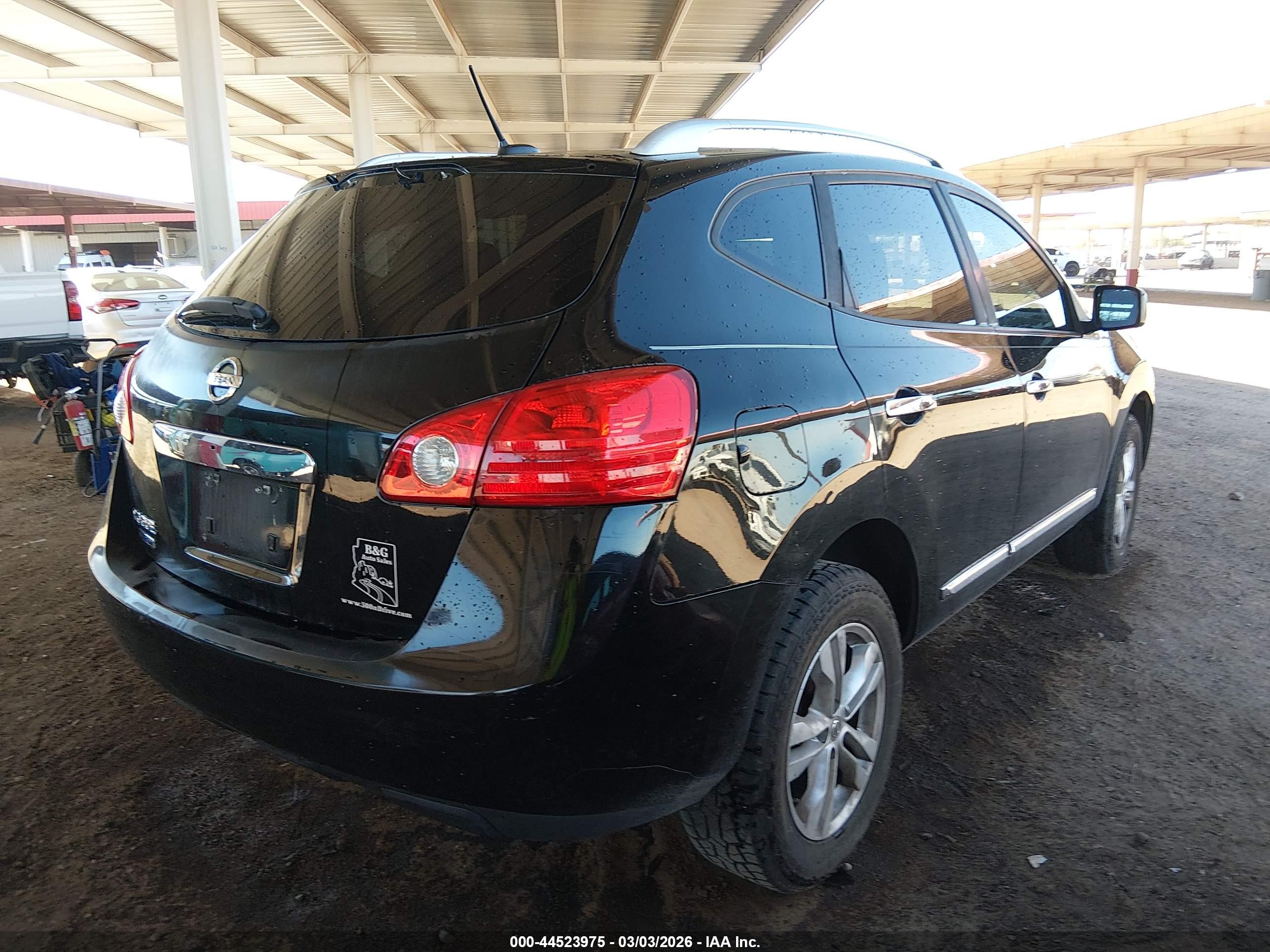NISSAN ROGUE image 4