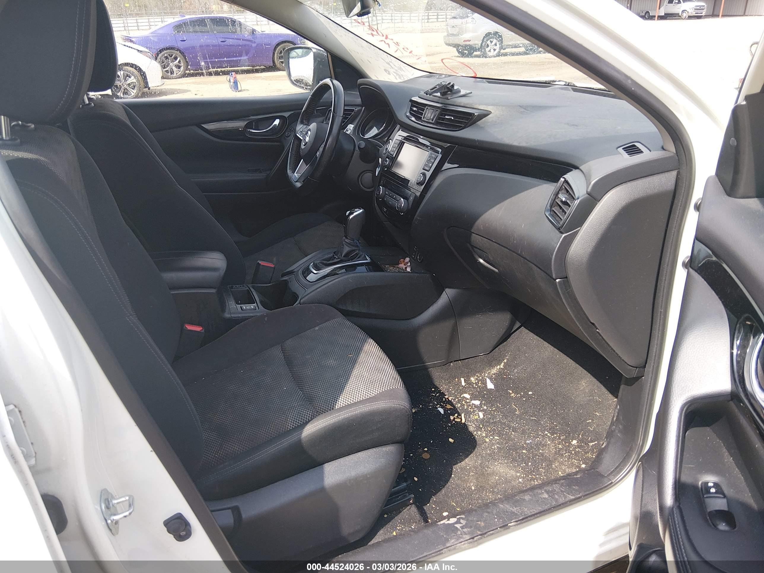 NISSAN ROGUE image 5