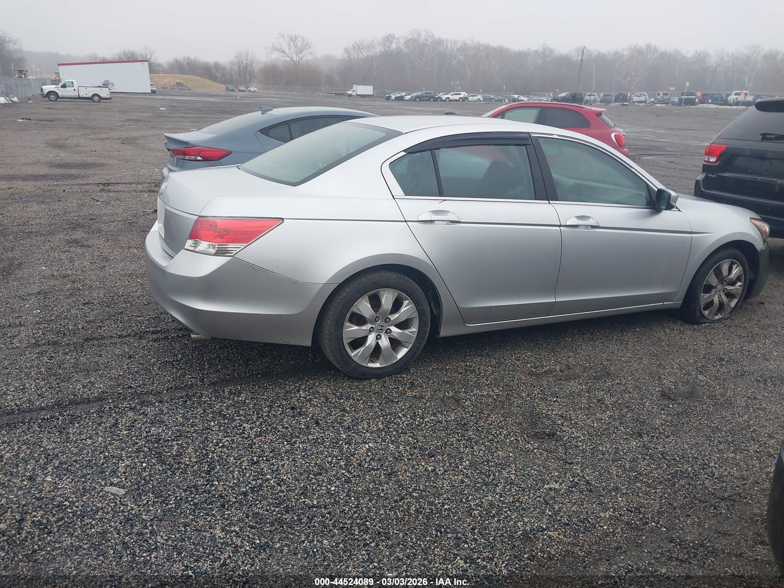 HONDA ACCORD image 4