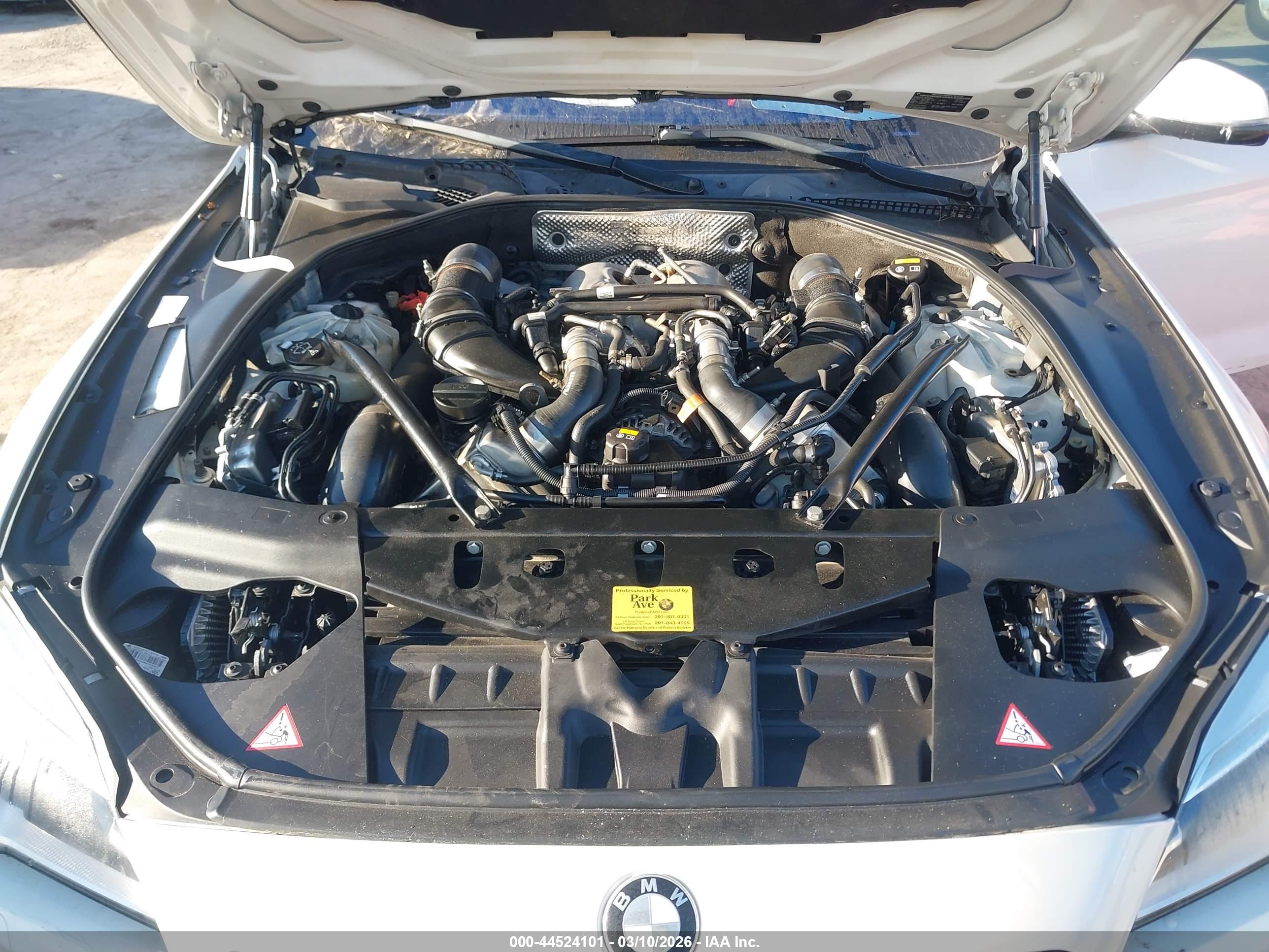BMW 650I image 10