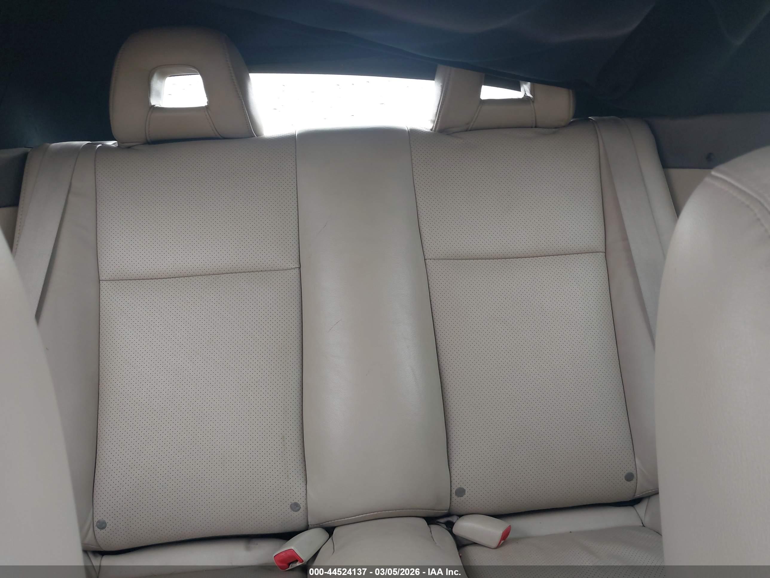 TOYOTA CAMRY image 8