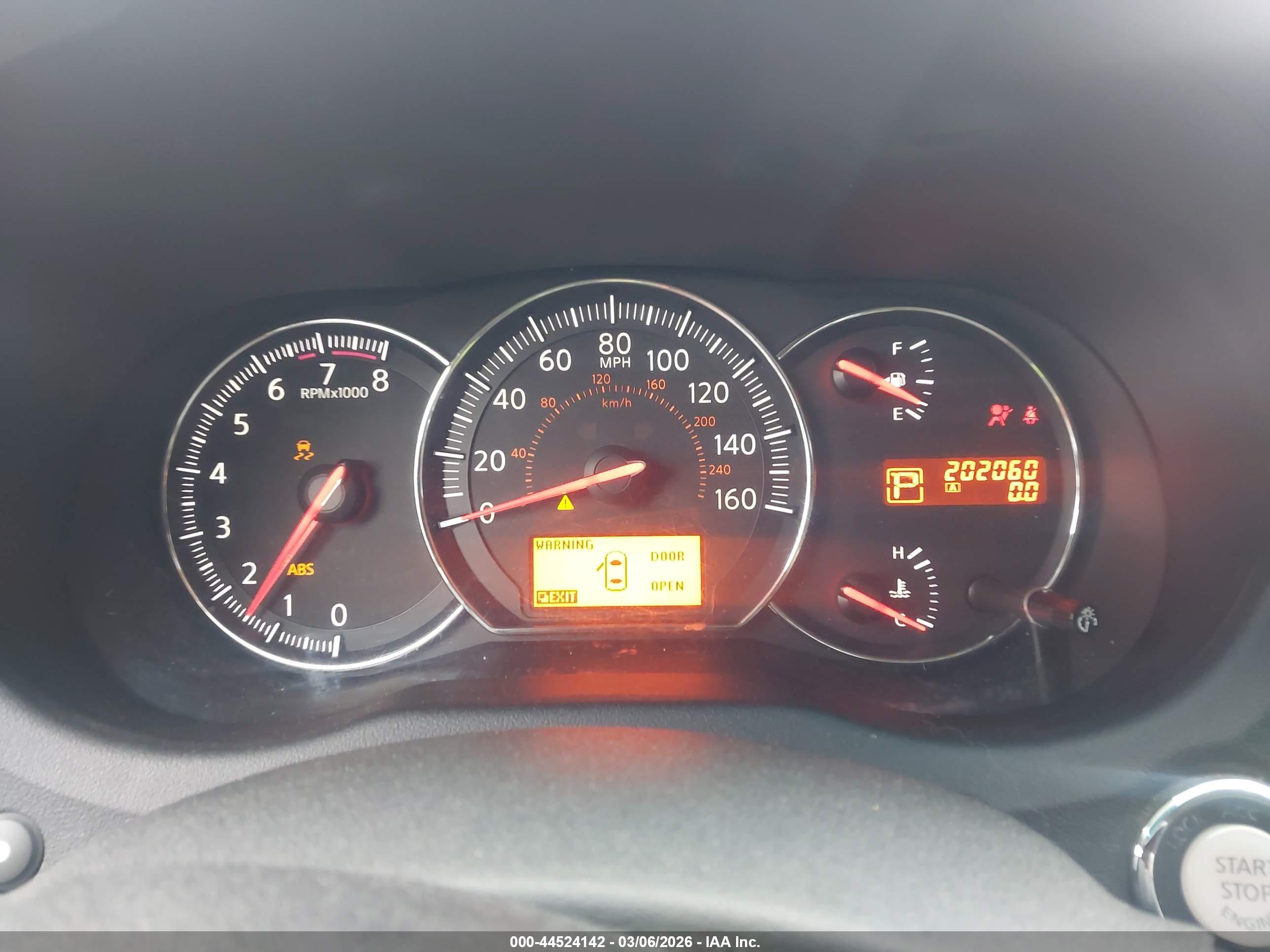NISSAN MAXIMA image 7