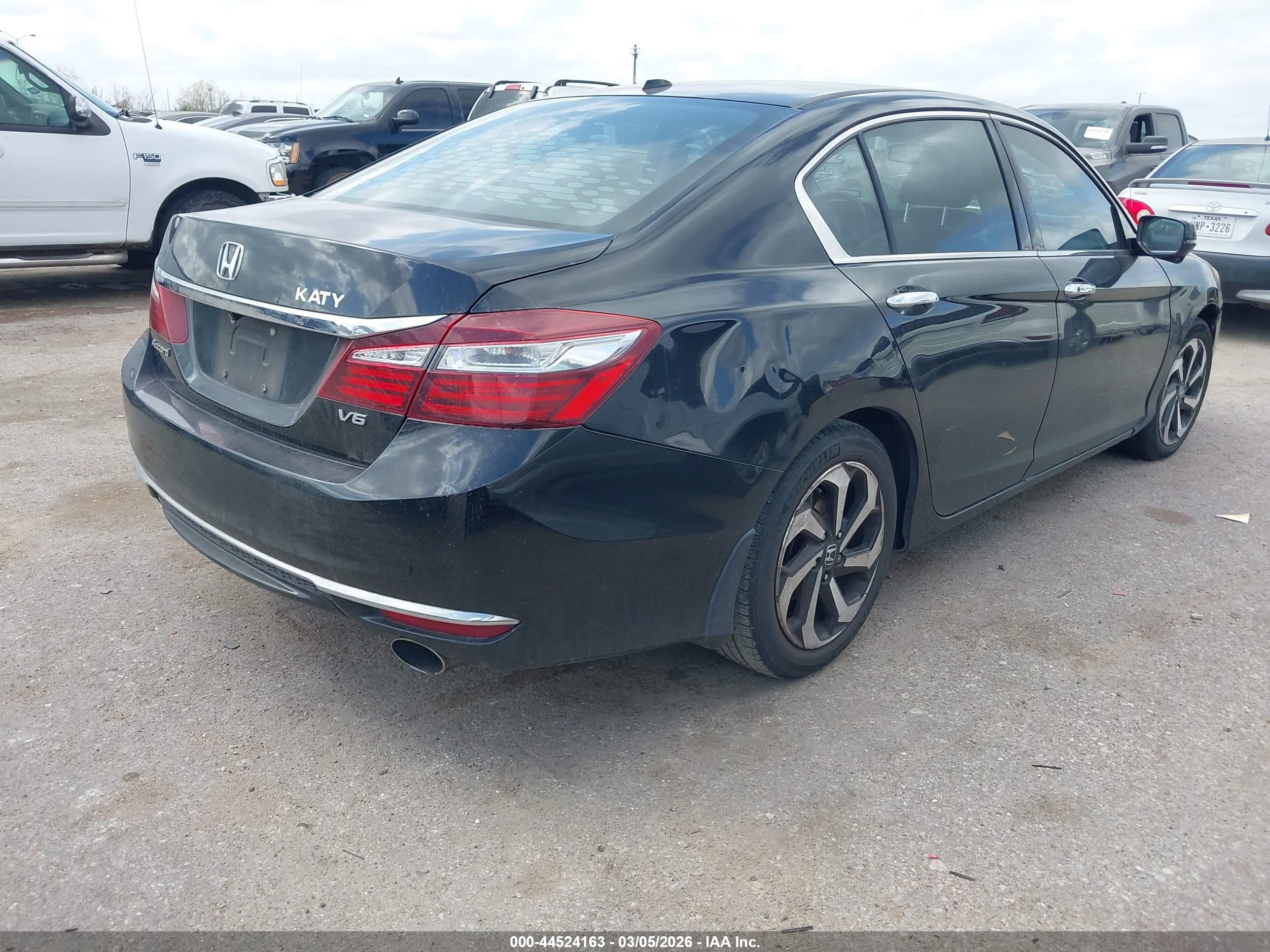 HONDA ACCORD image 4