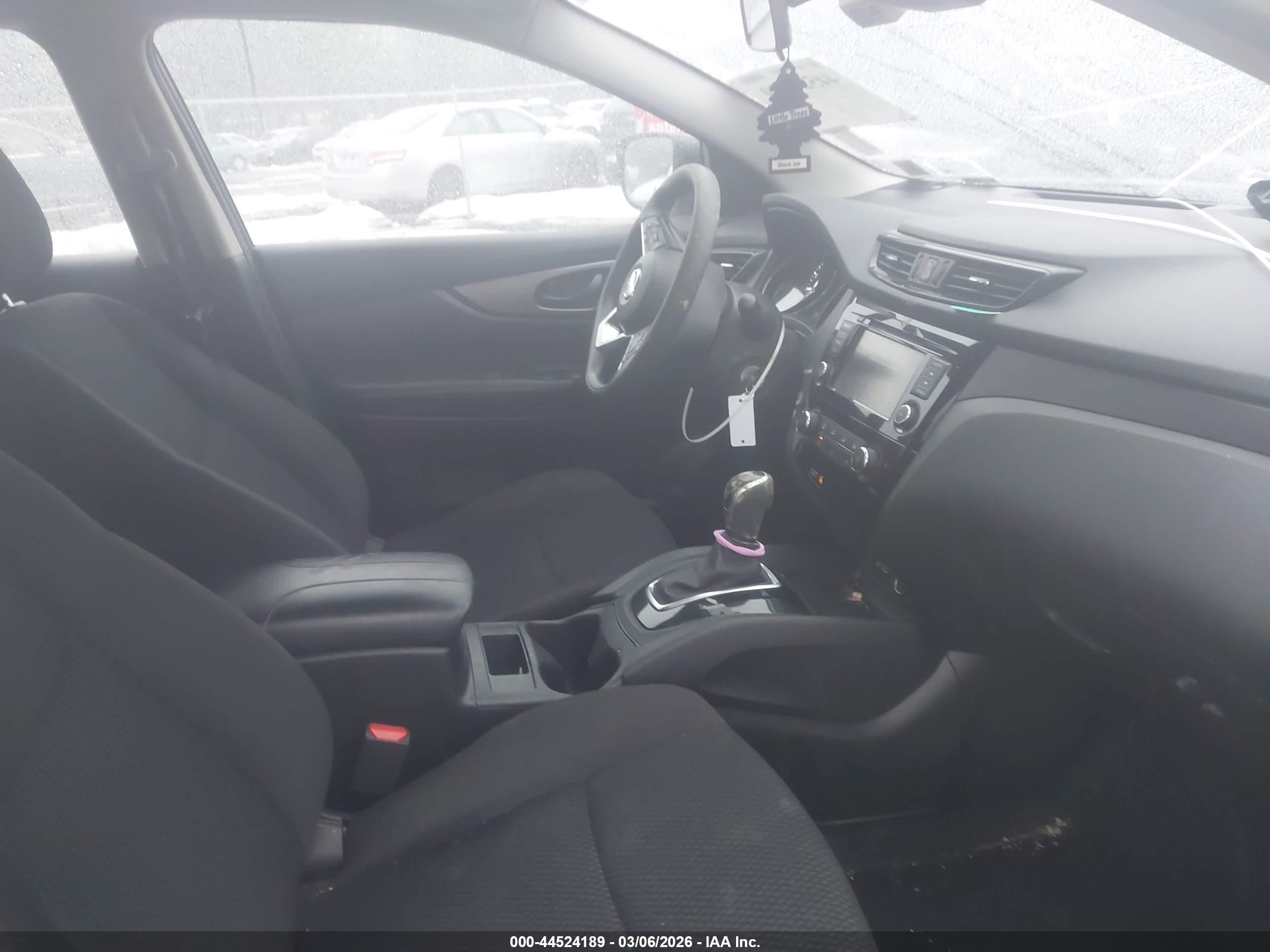 NISSAN ROGUE image 5