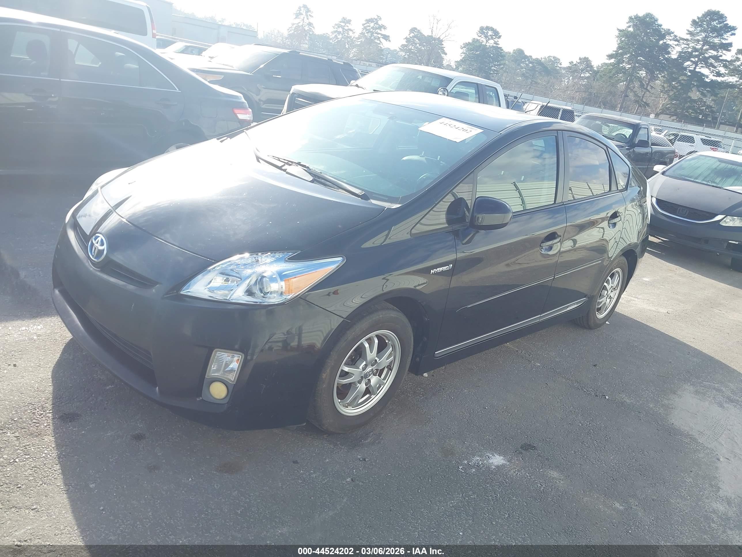 TOYOTA PRIUS image 2