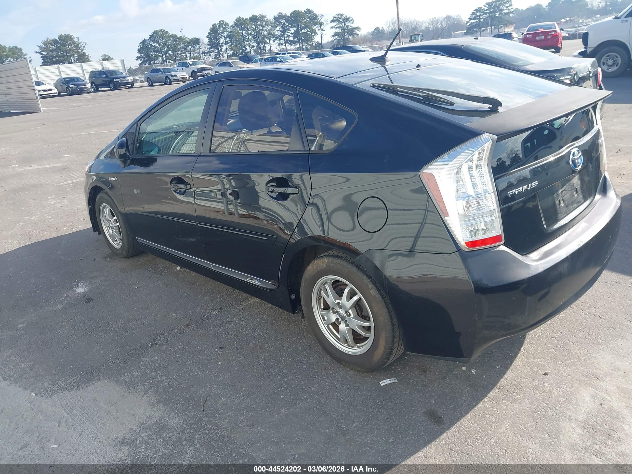 TOYOTA PRIUS image 3