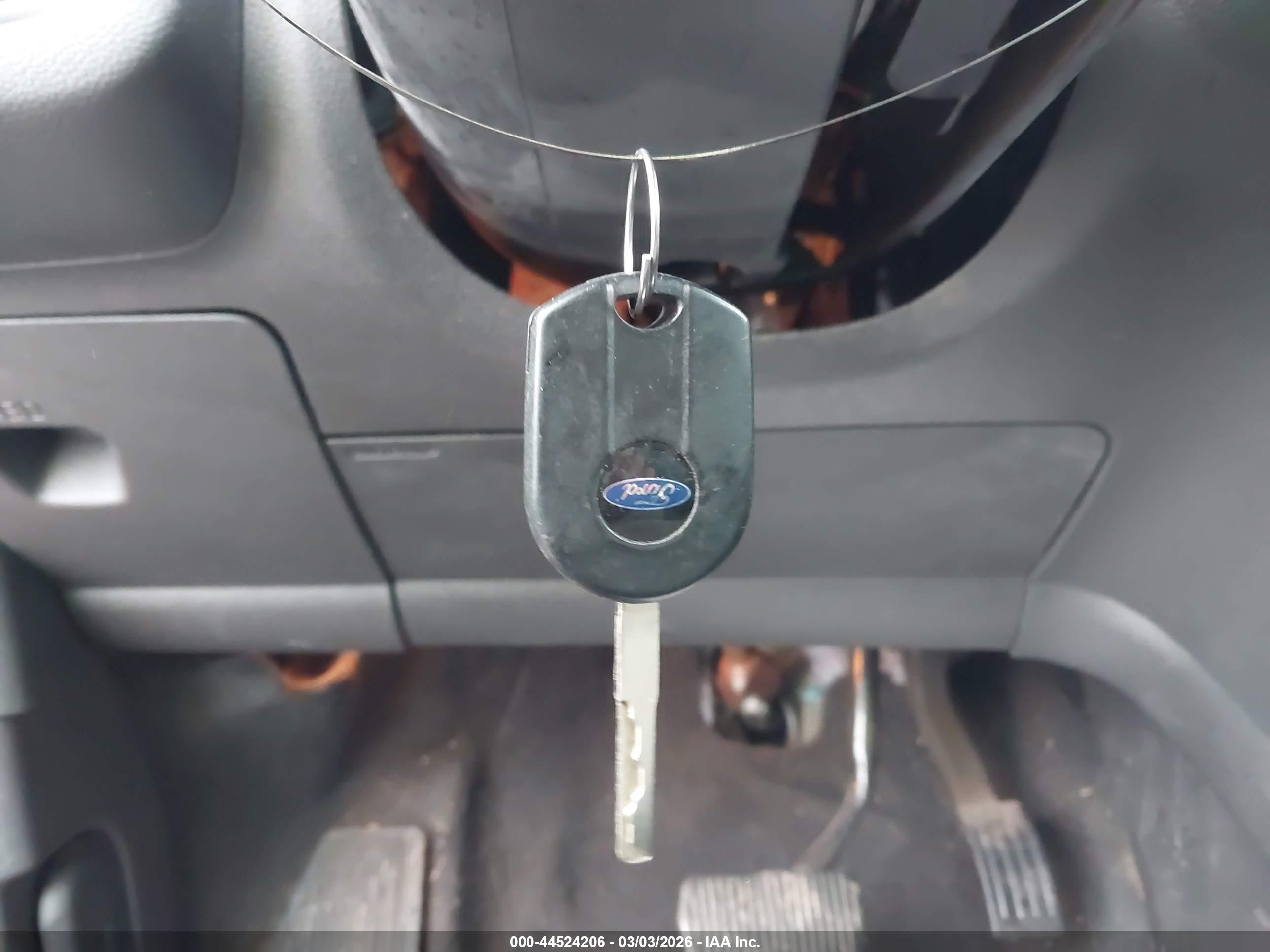 FORD ESCAPE image 11