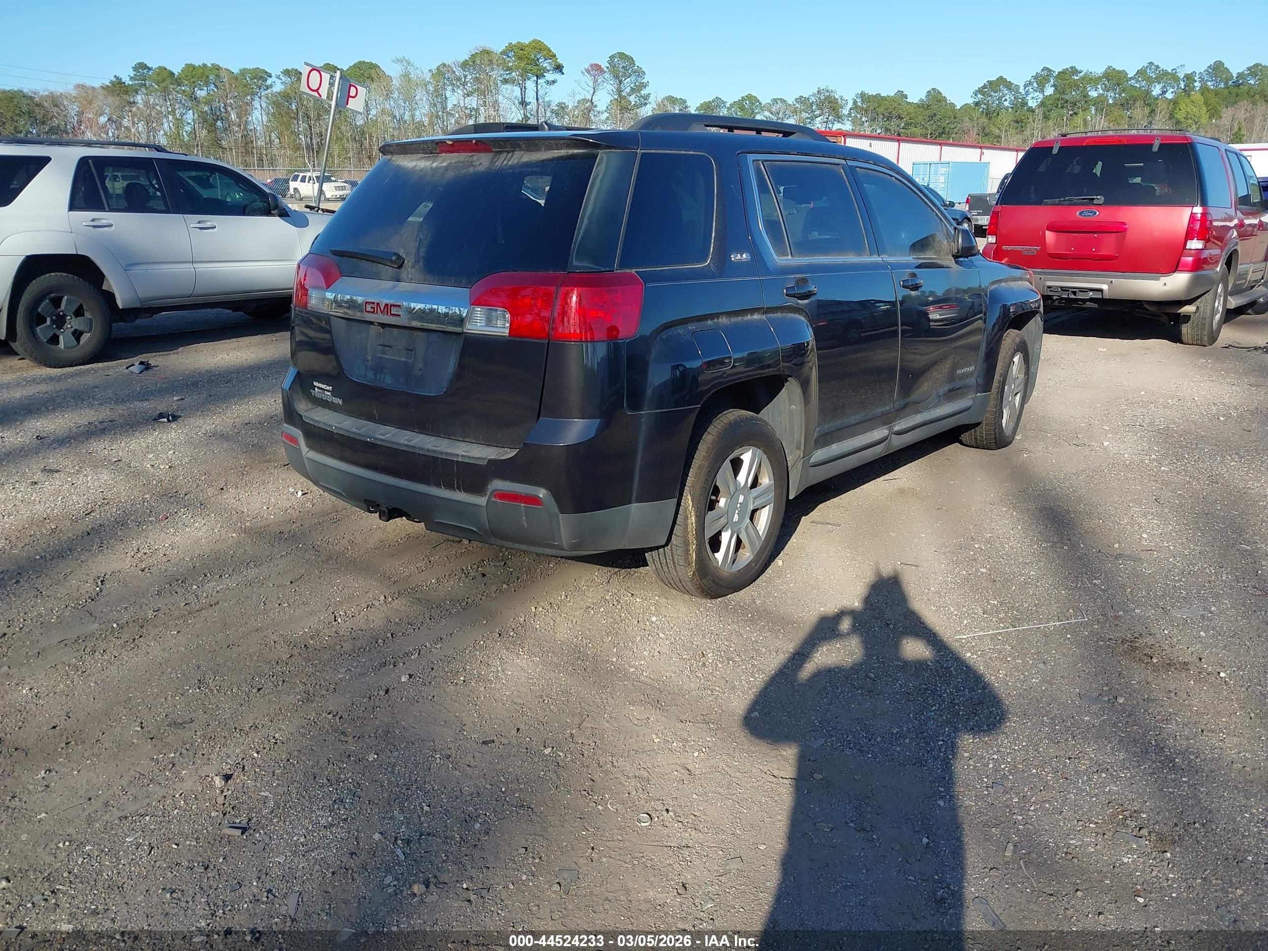 GMC TERRAIN image 4