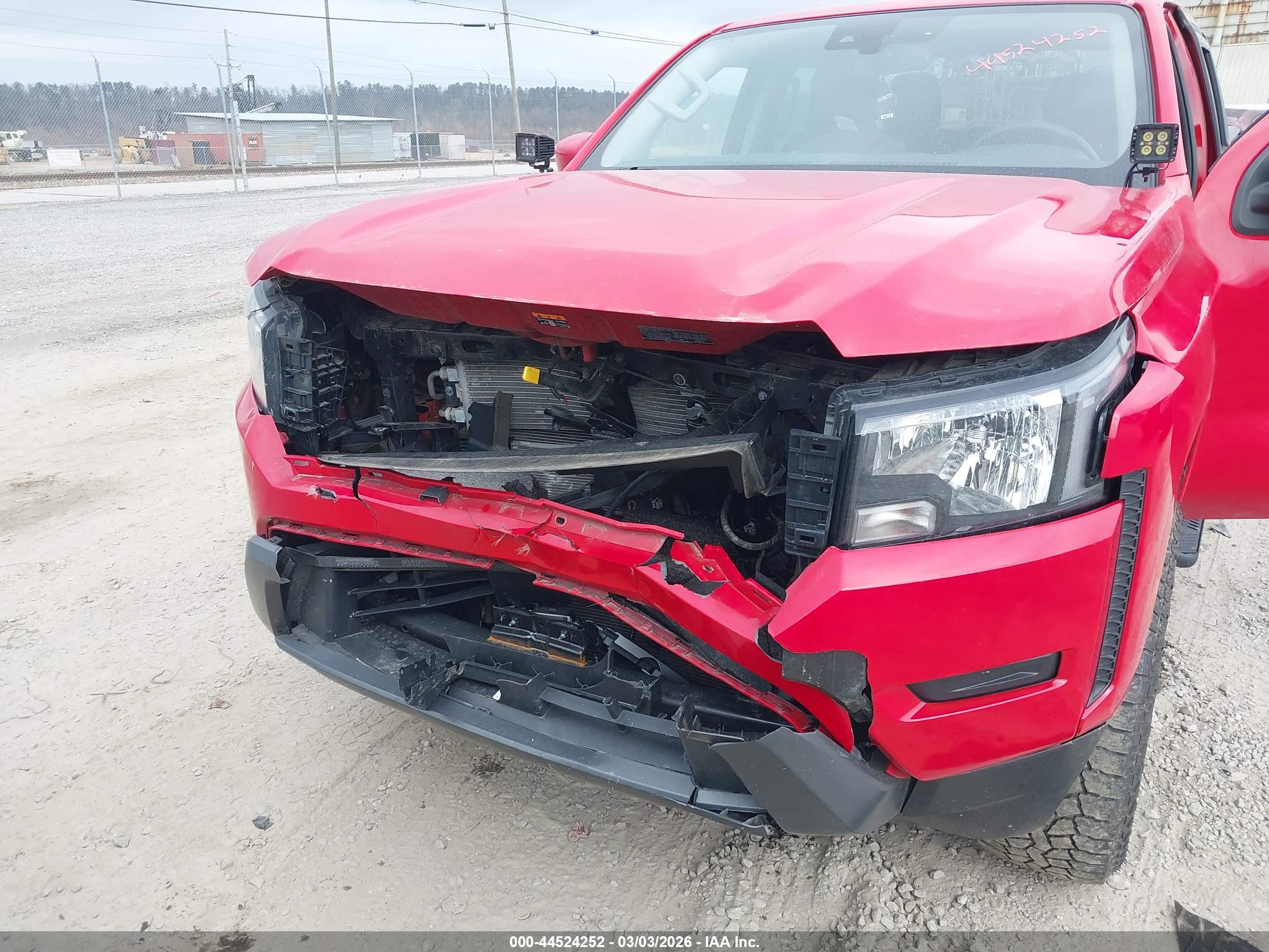 NISSAN FRONTIER image 6