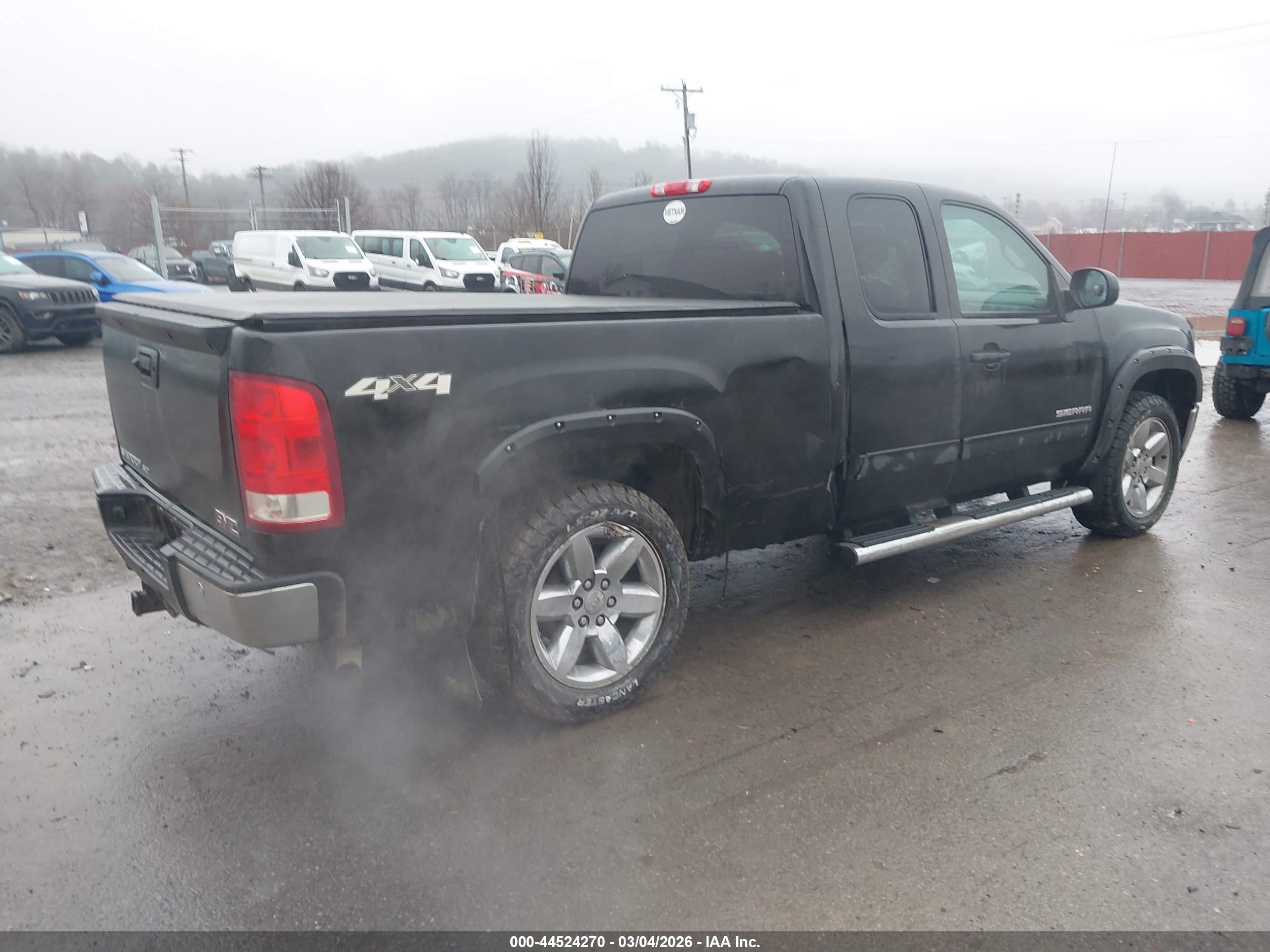 GMC SIERRA image 4