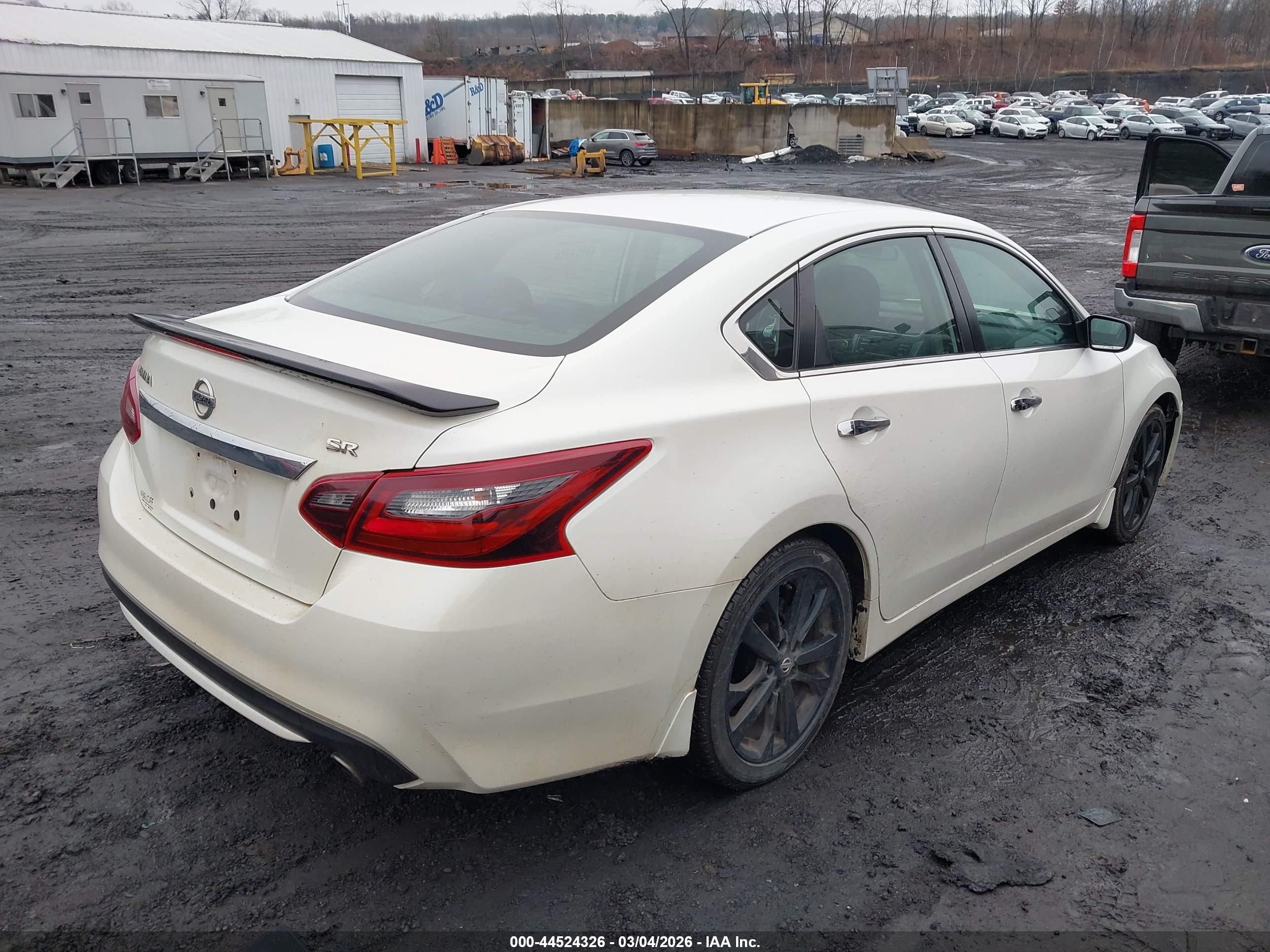 NISSAN ALTIMA image 4