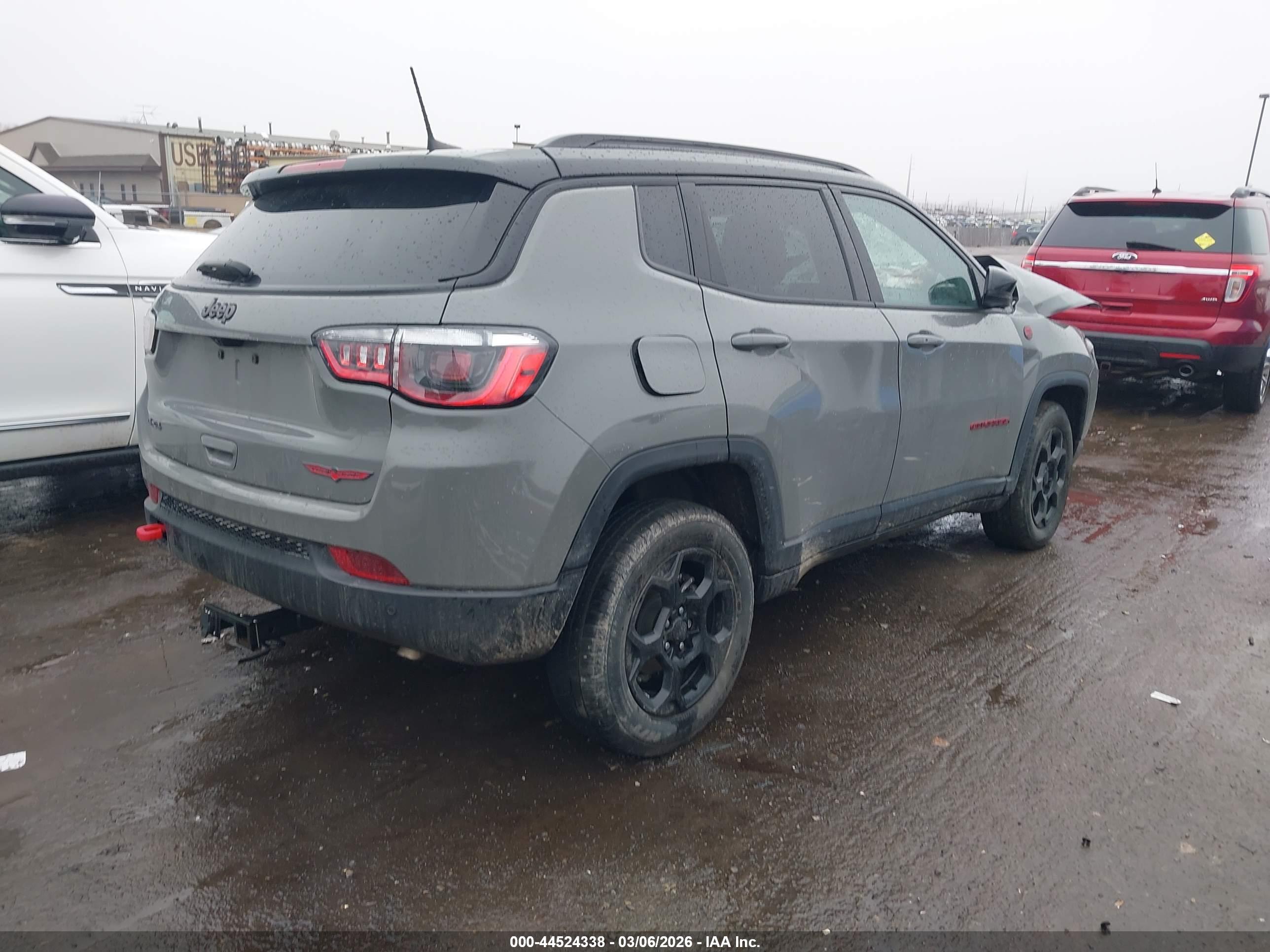 JEEP COMPASS image 4