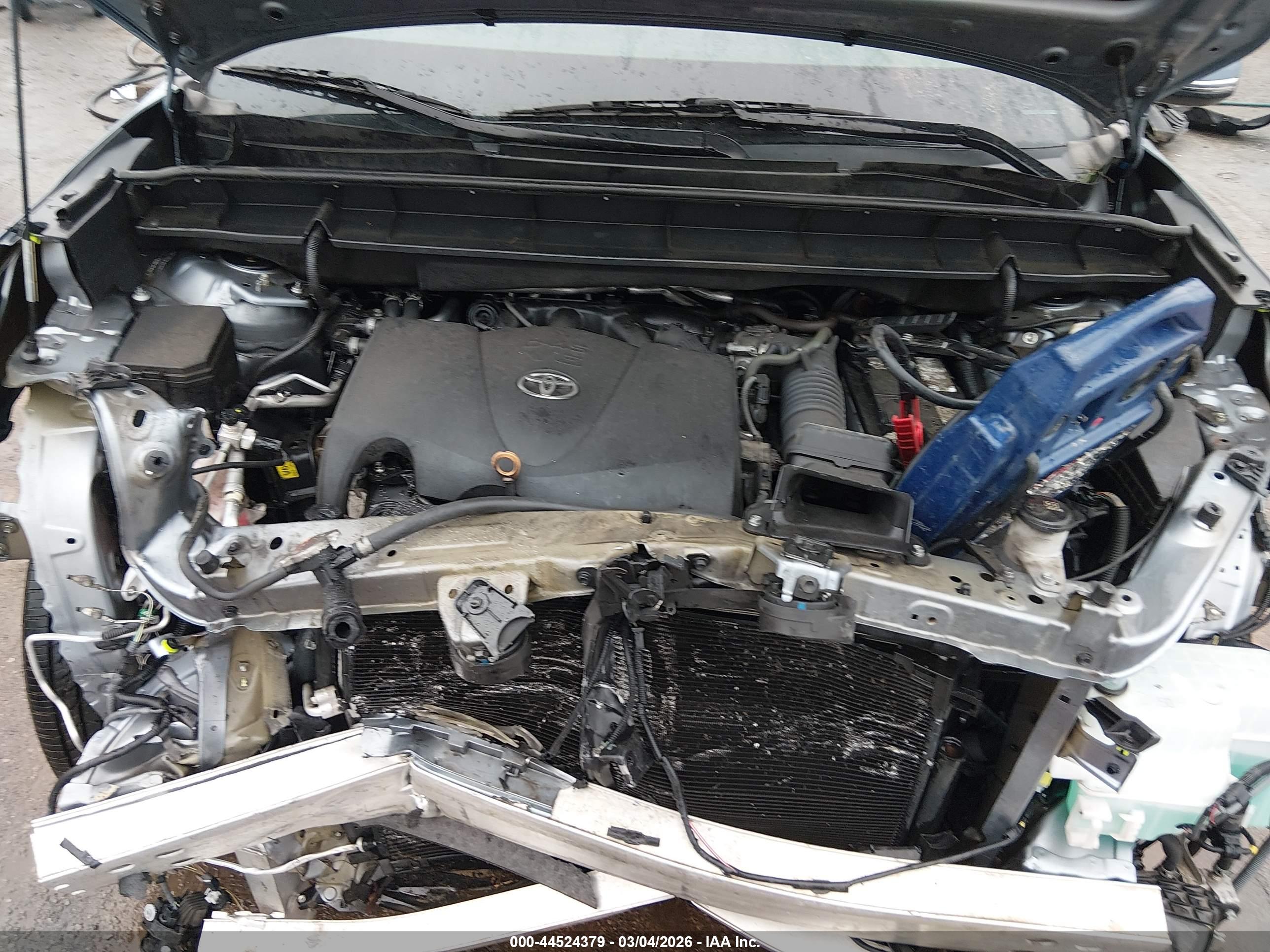 TOYOTA HIGHLANDER image 10