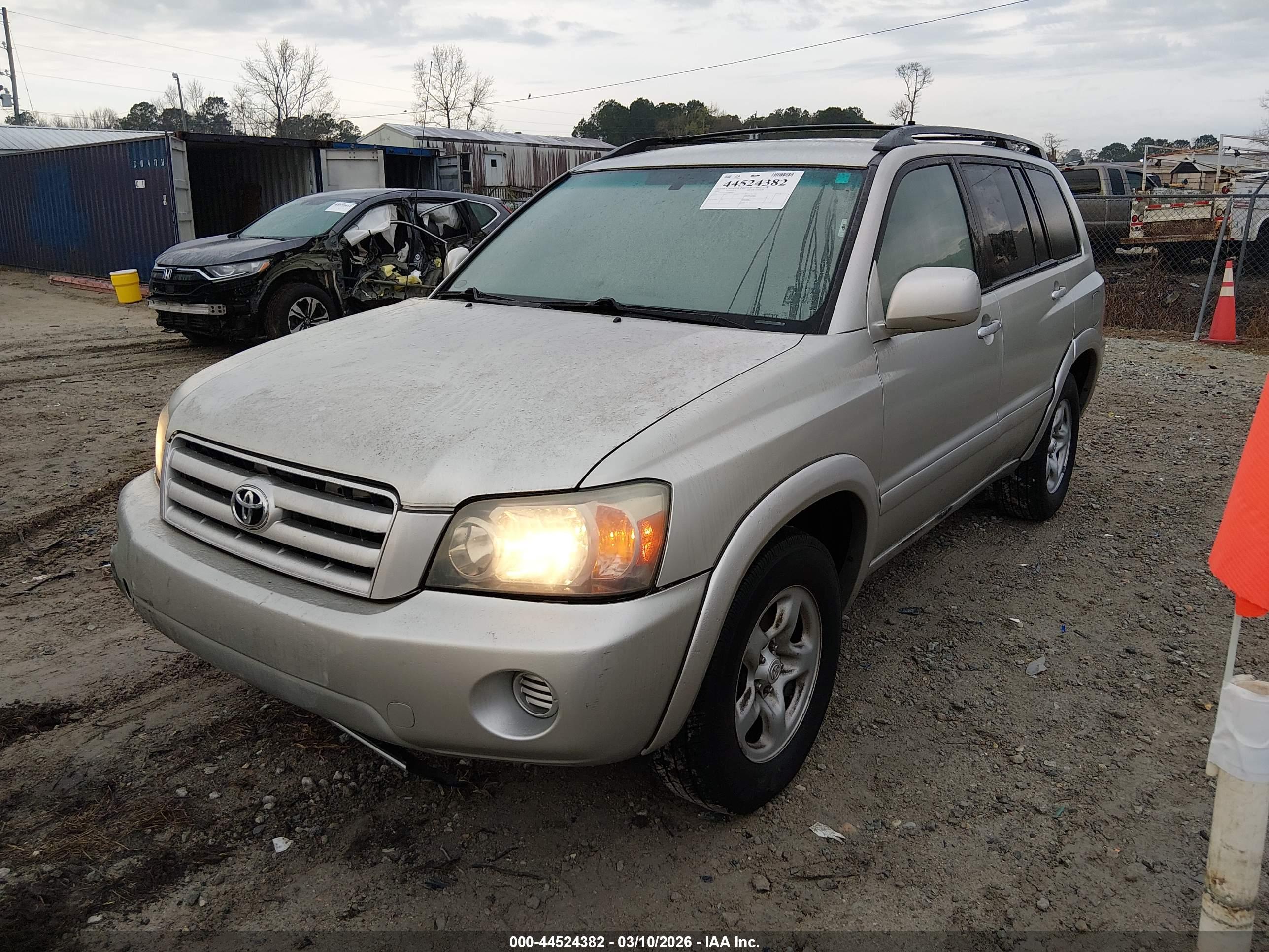 TOYOTA HIGHLANDER image 2