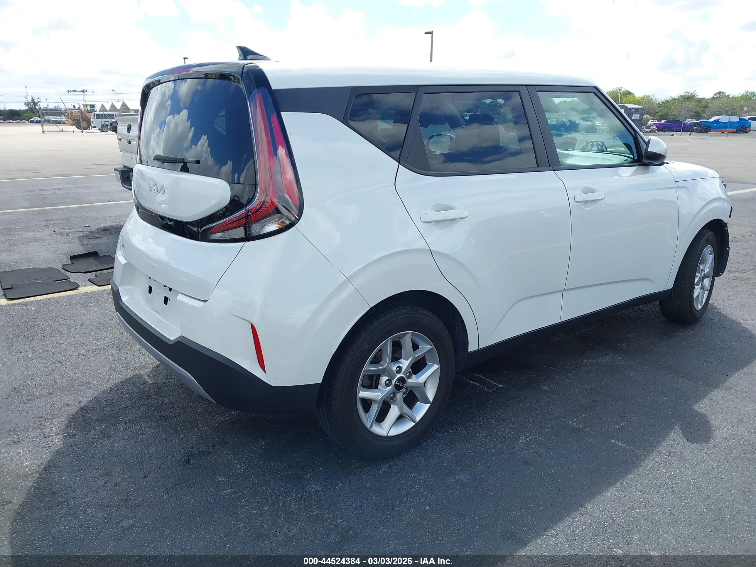 KIA SOUL image 4