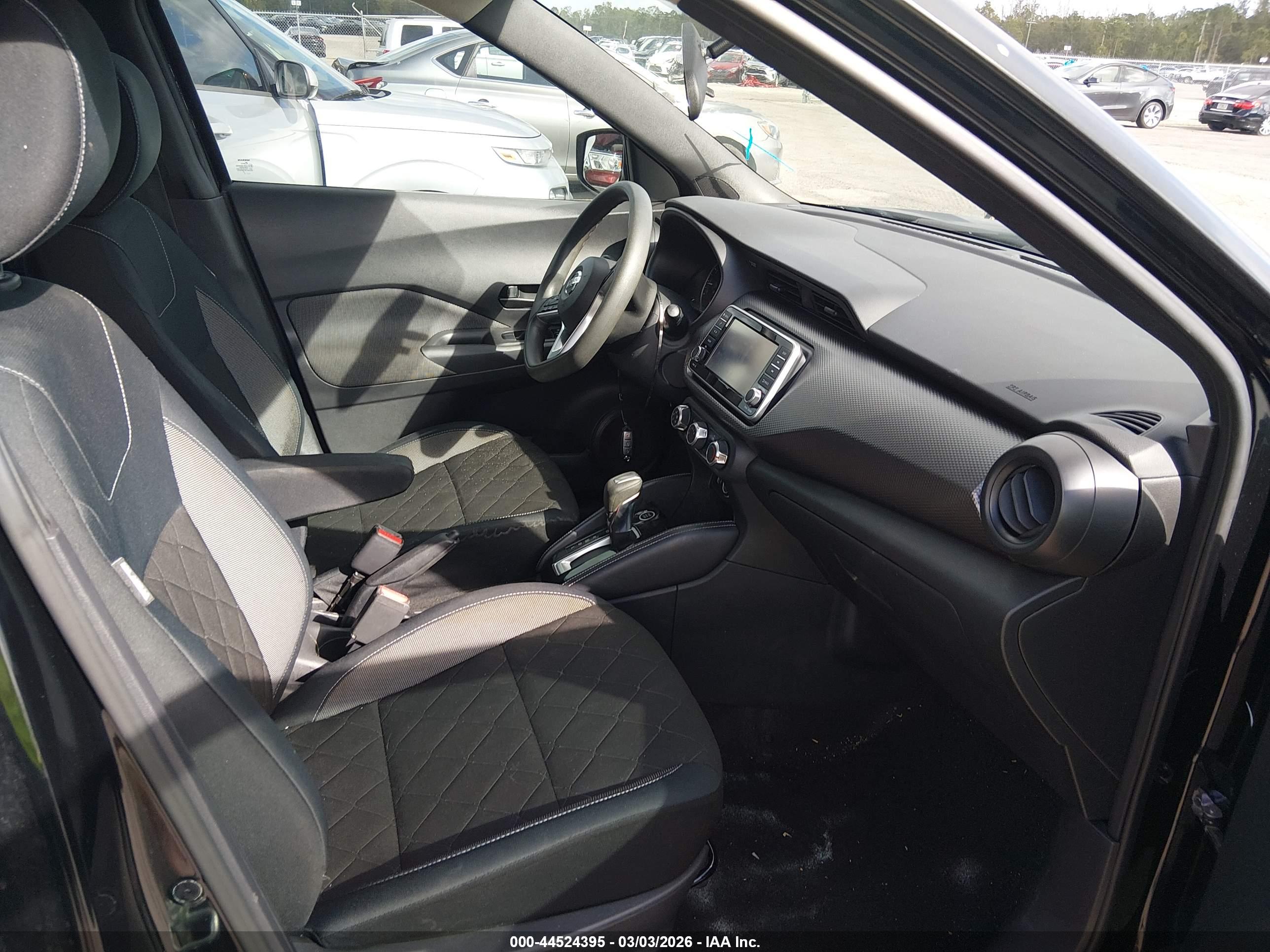 NISSAN KICKS image 5