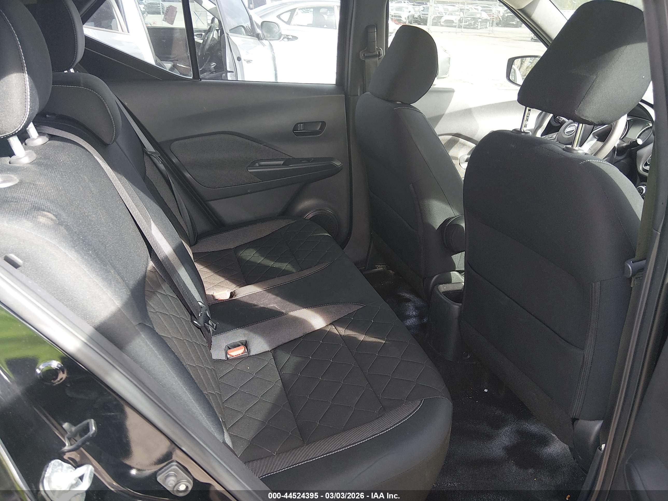 NISSAN KICKS image 8