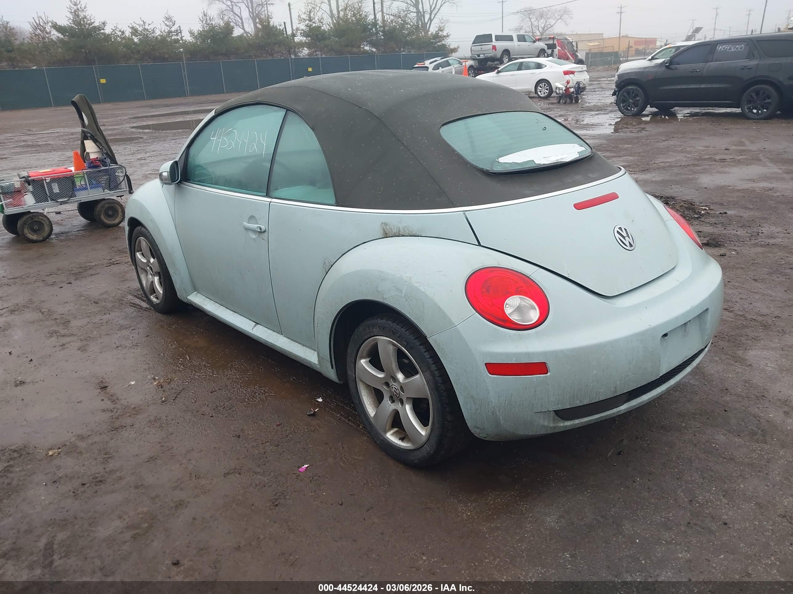 VOLKSWAGEN NEW image 3