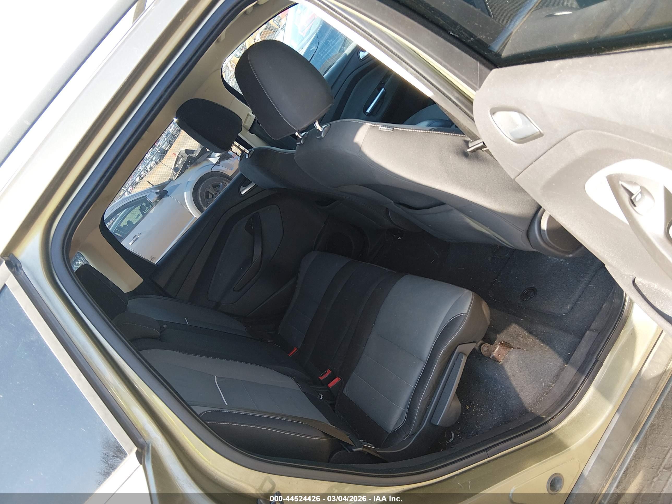 FORD ESCAPE image 8
