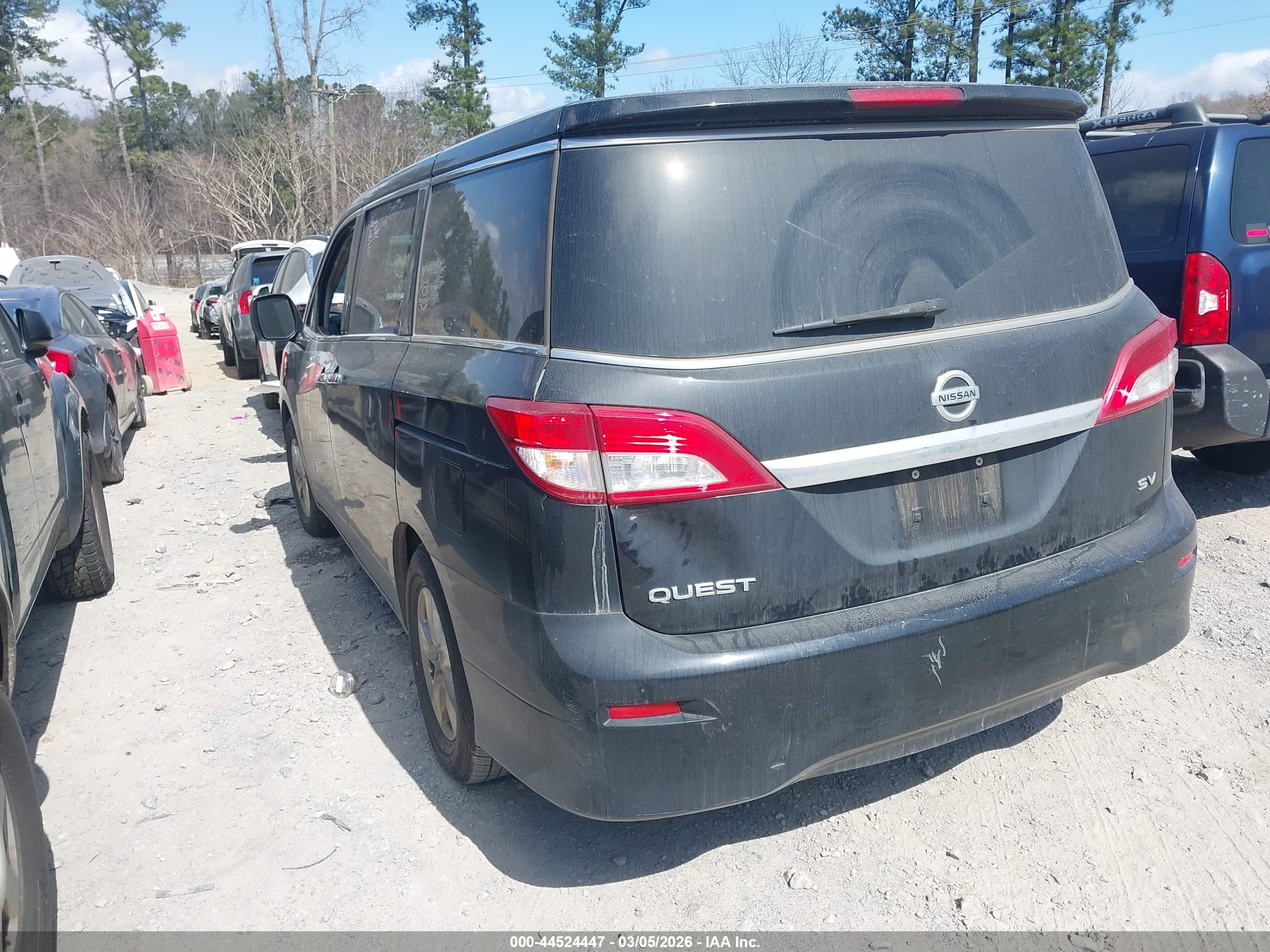 NISSAN QUEST image 3