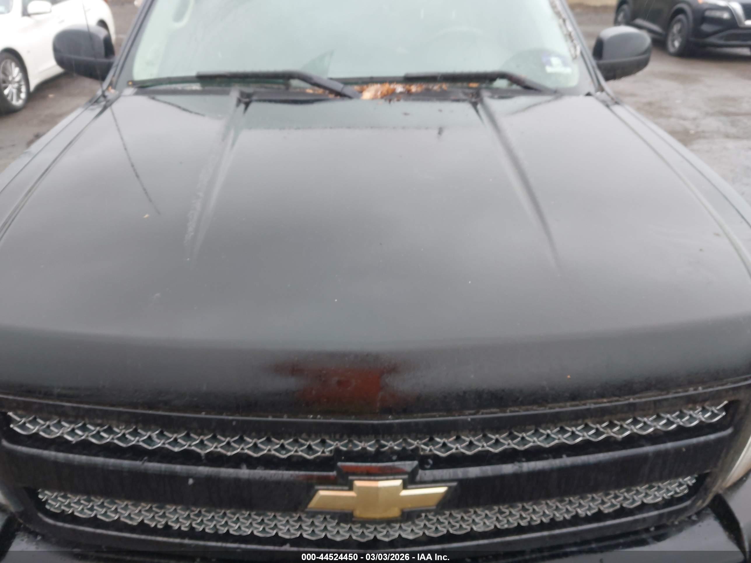 CHEVROLET SILVERADO image 6