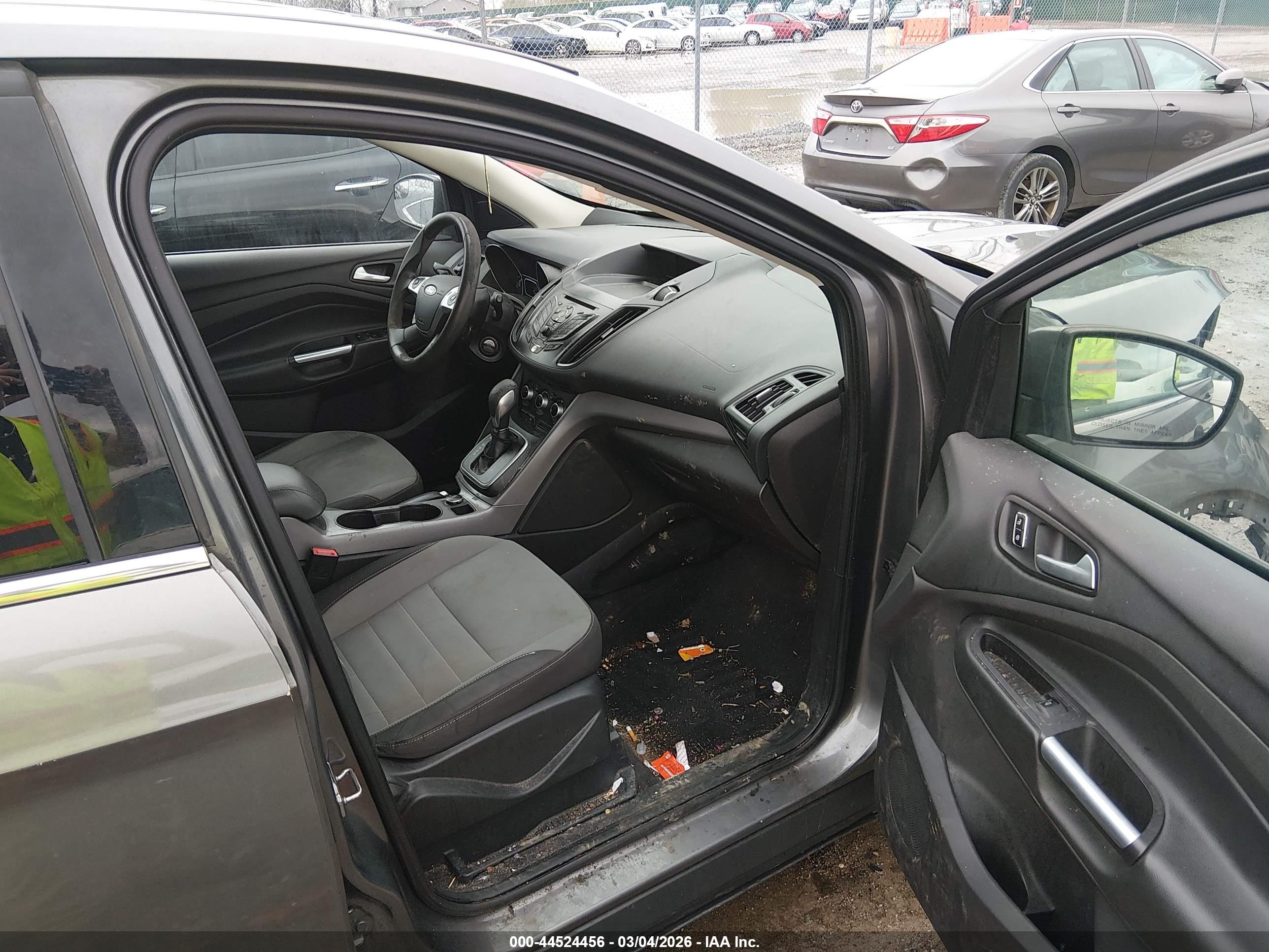 FORD ESCAPE image 5