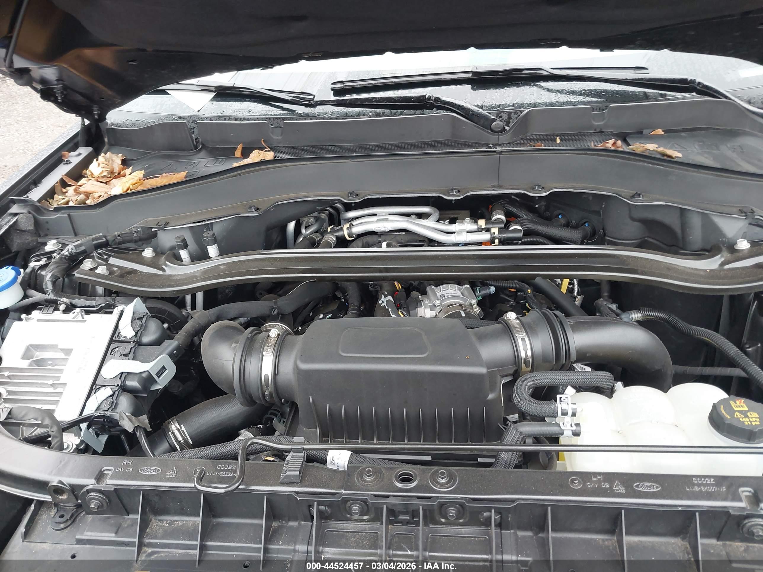 FORD EXPLORER image 10