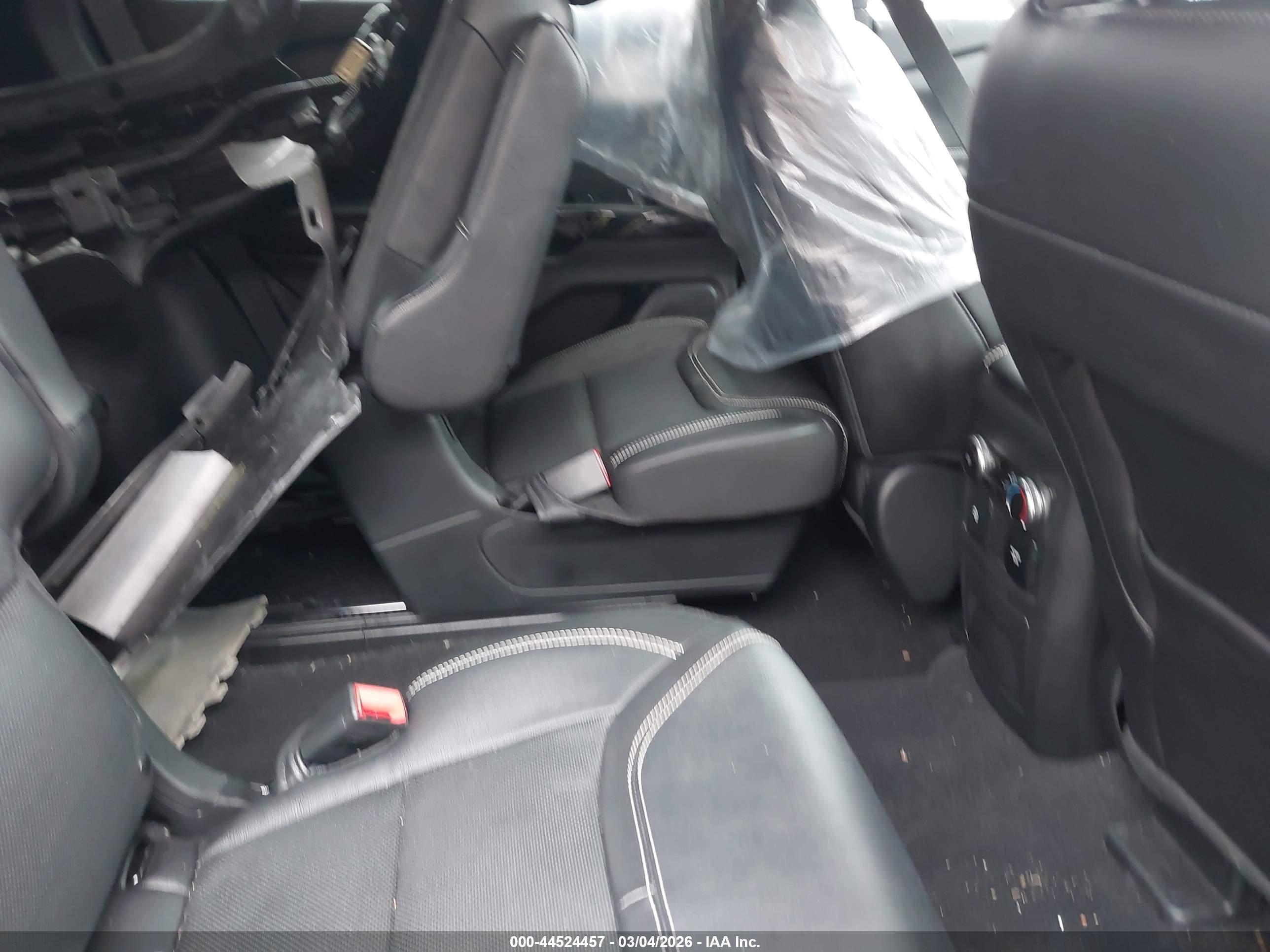 FORD EXPLORER image 8