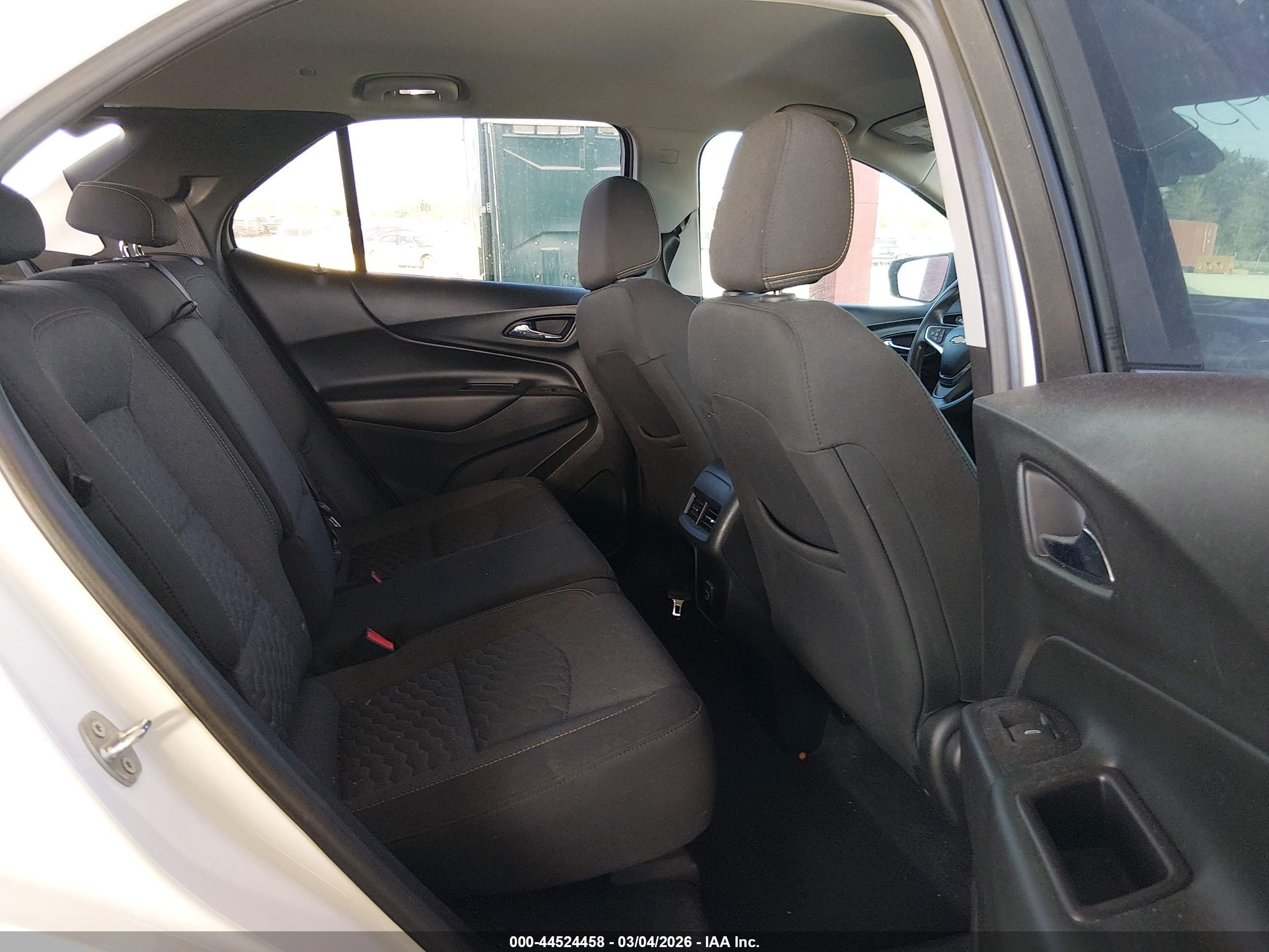 CHEVROLET EQUINOX image 8