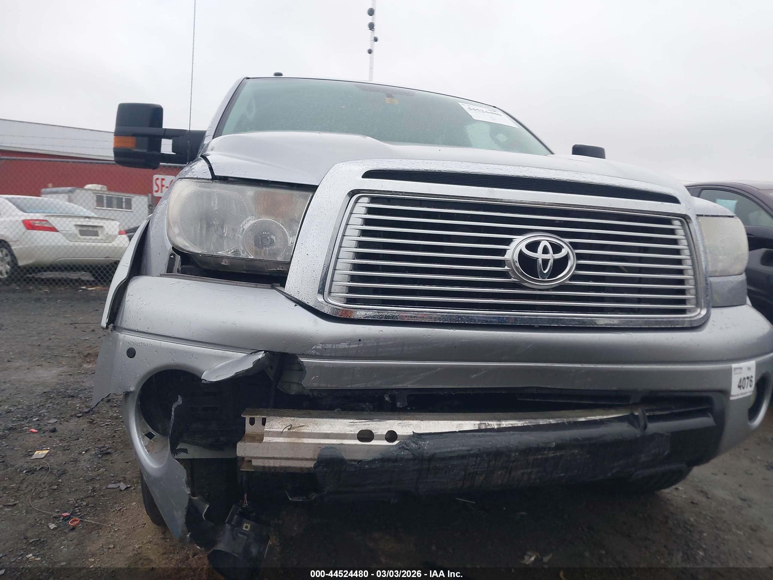 TOYOTA TUNDRA image 6