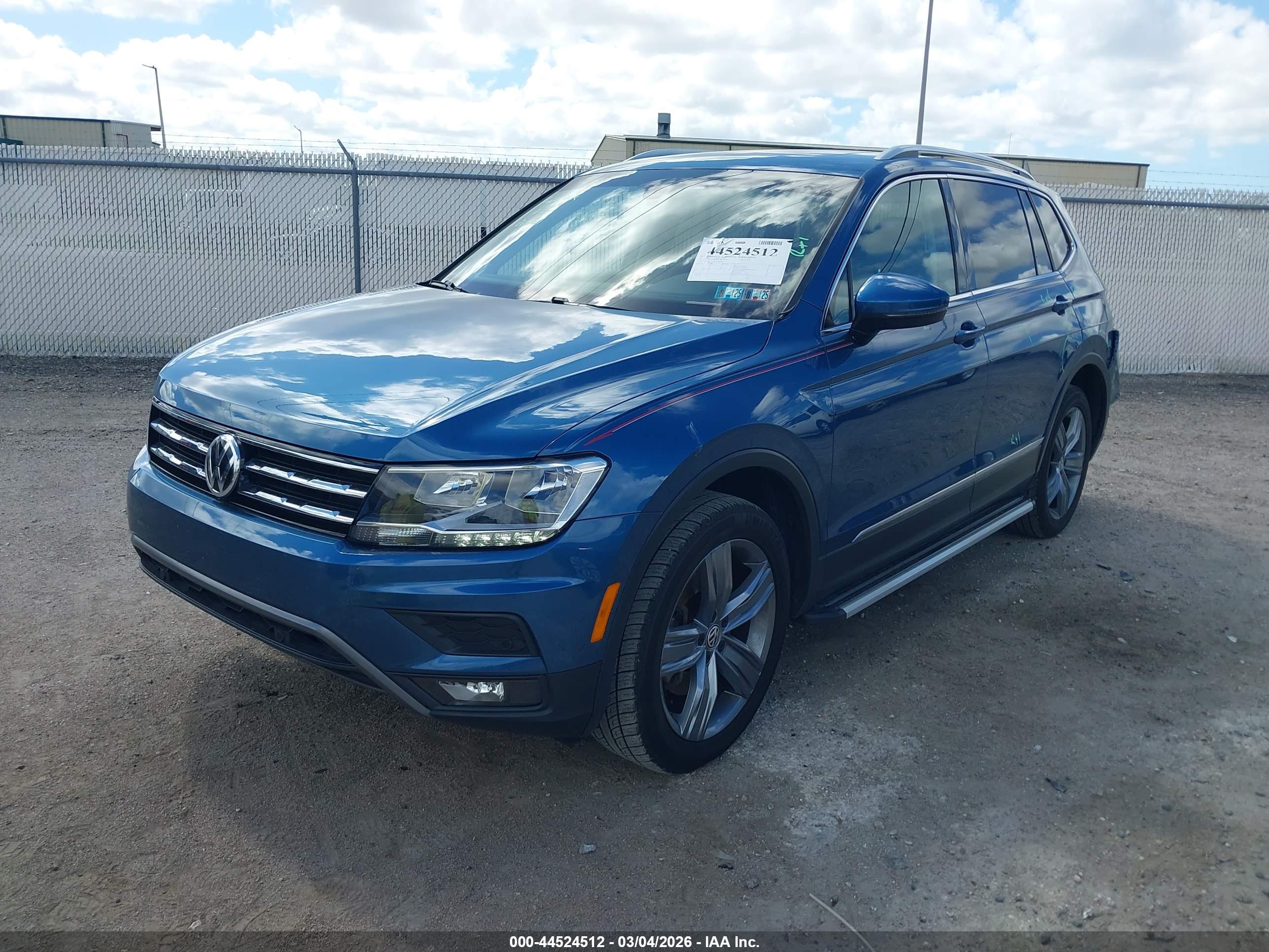 VOLKSWAGEN TIGUAN image 2