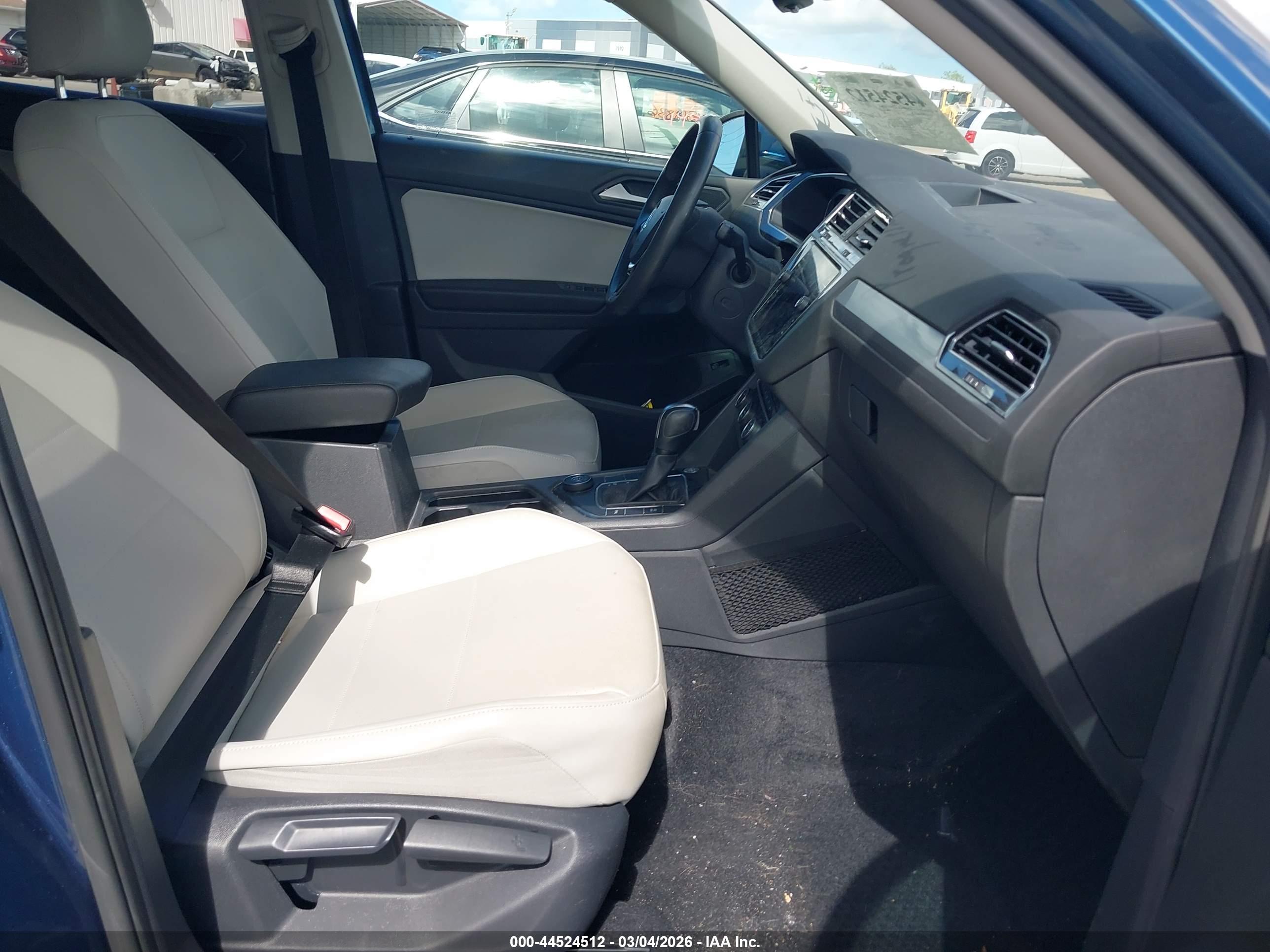 VOLKSWAGEN TIGUAN image 5