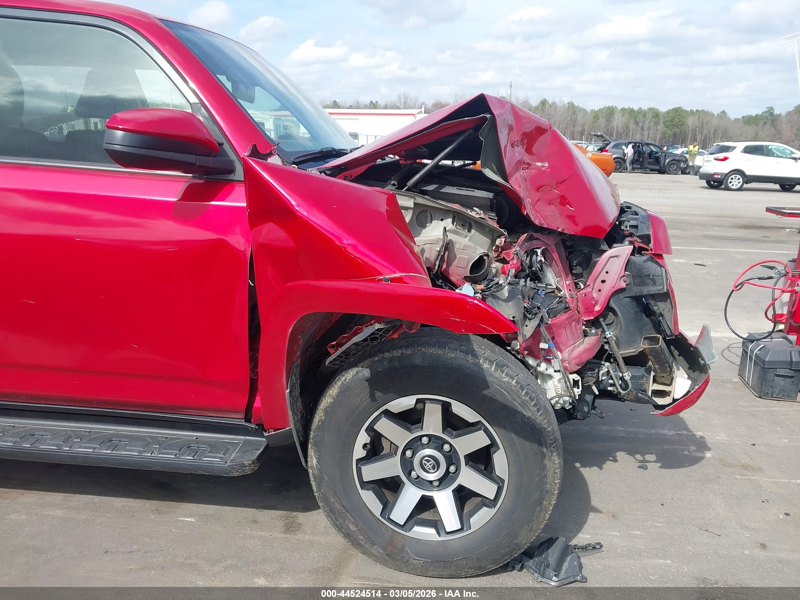 TOYOTA 4RUNNER image 6