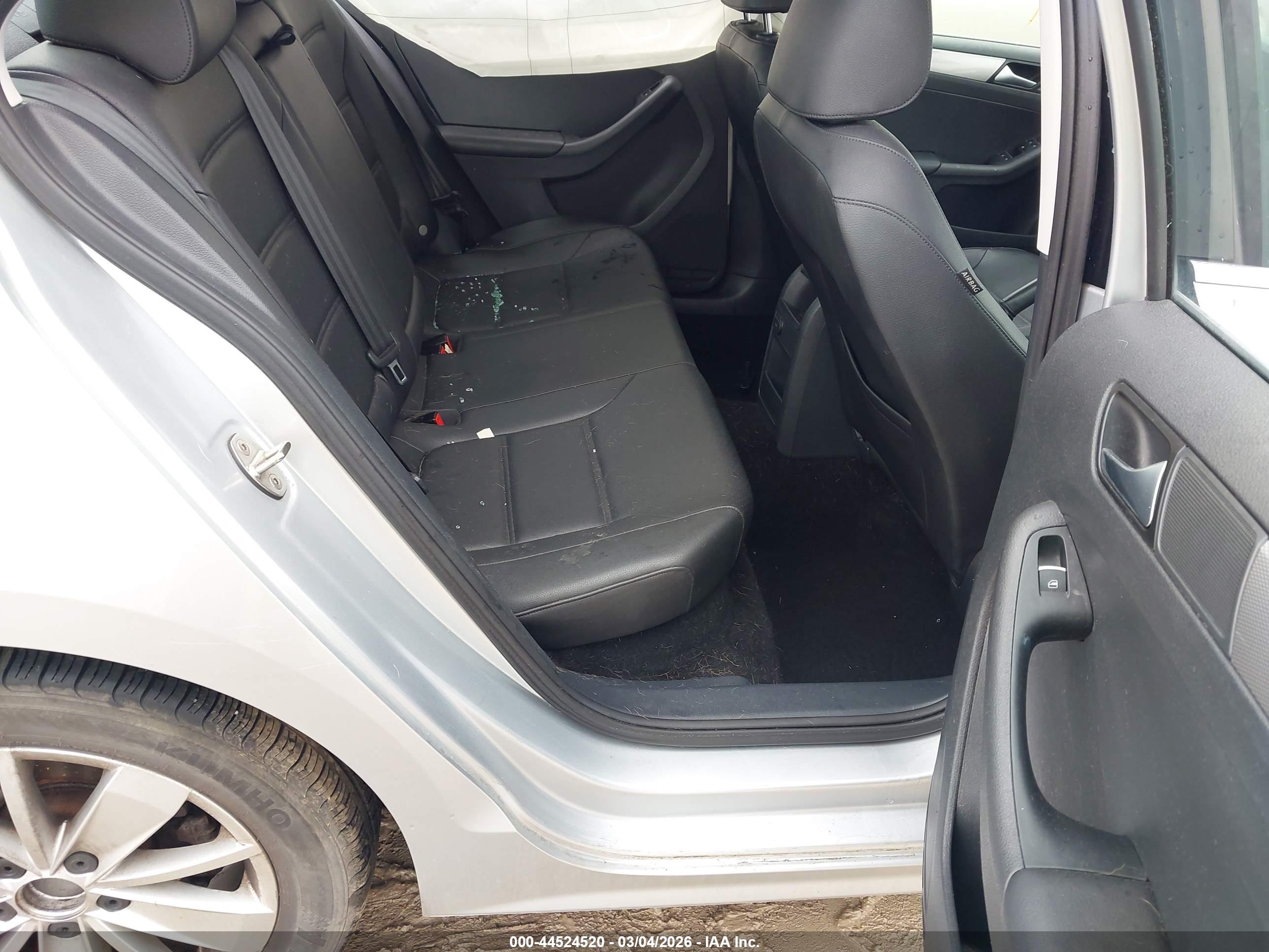 VOLKSWAGEN JETTA image 8