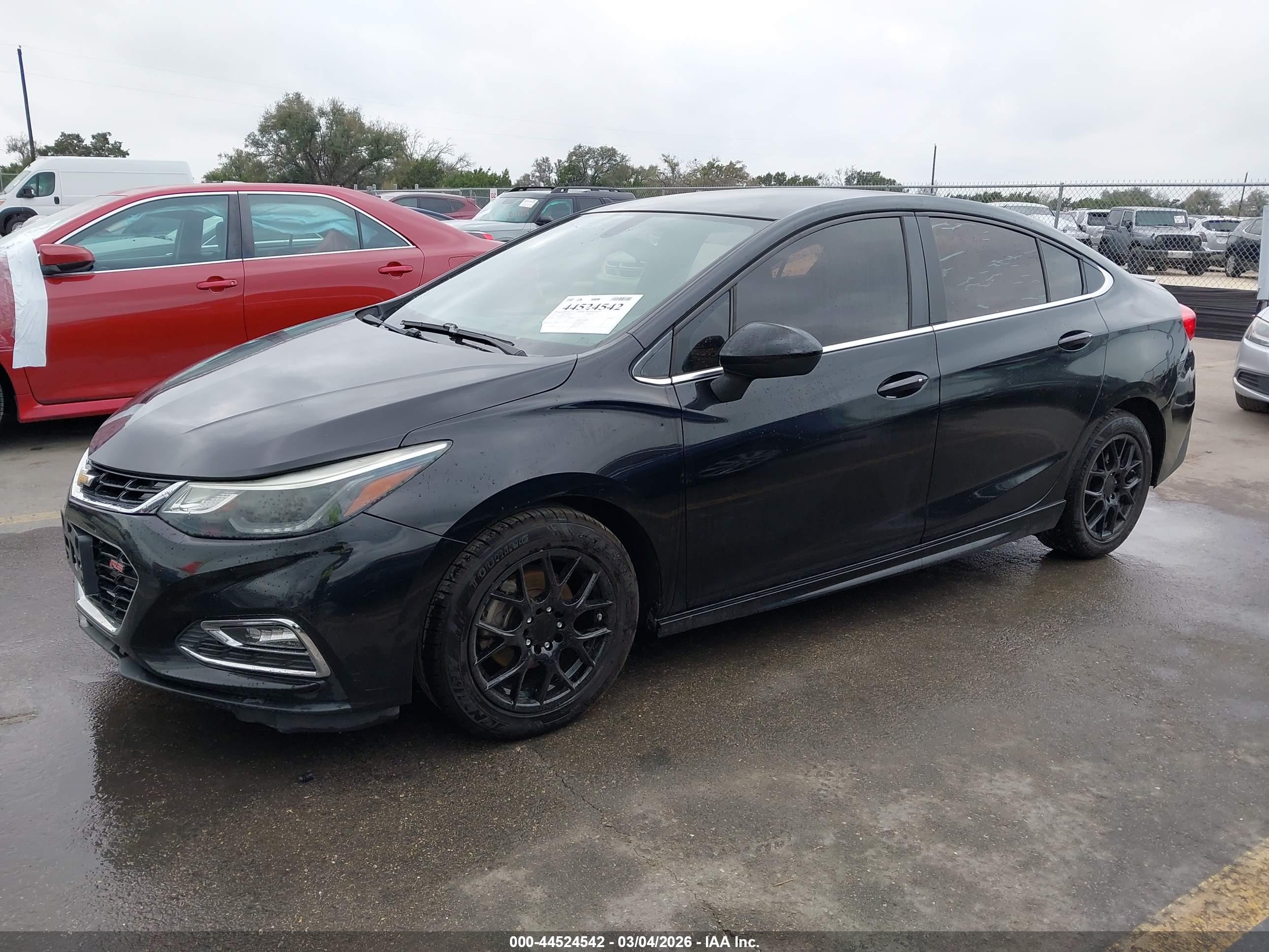 CHEVROLET CRUZE image 2