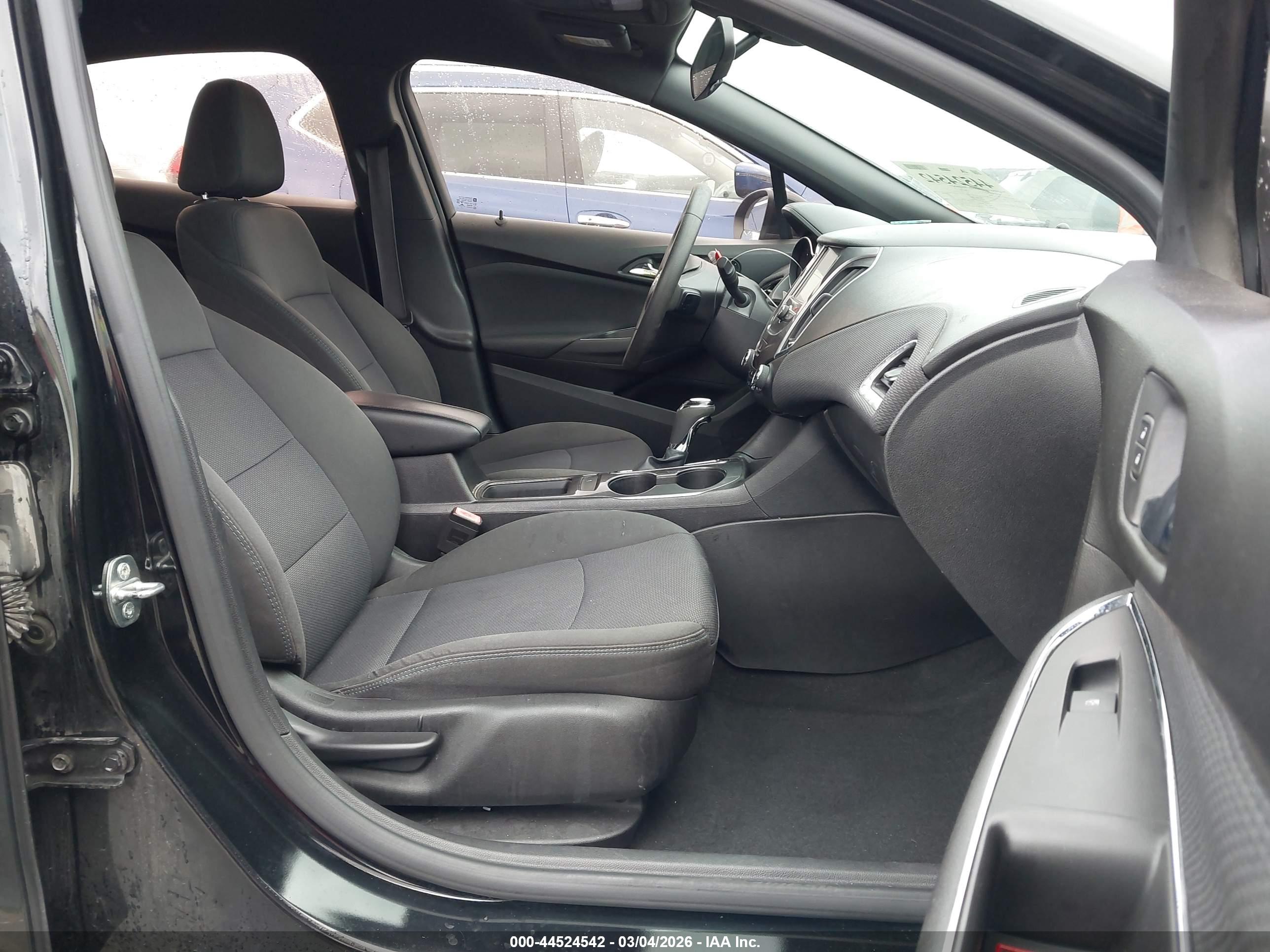 CHEVROLET CRUZE image 5