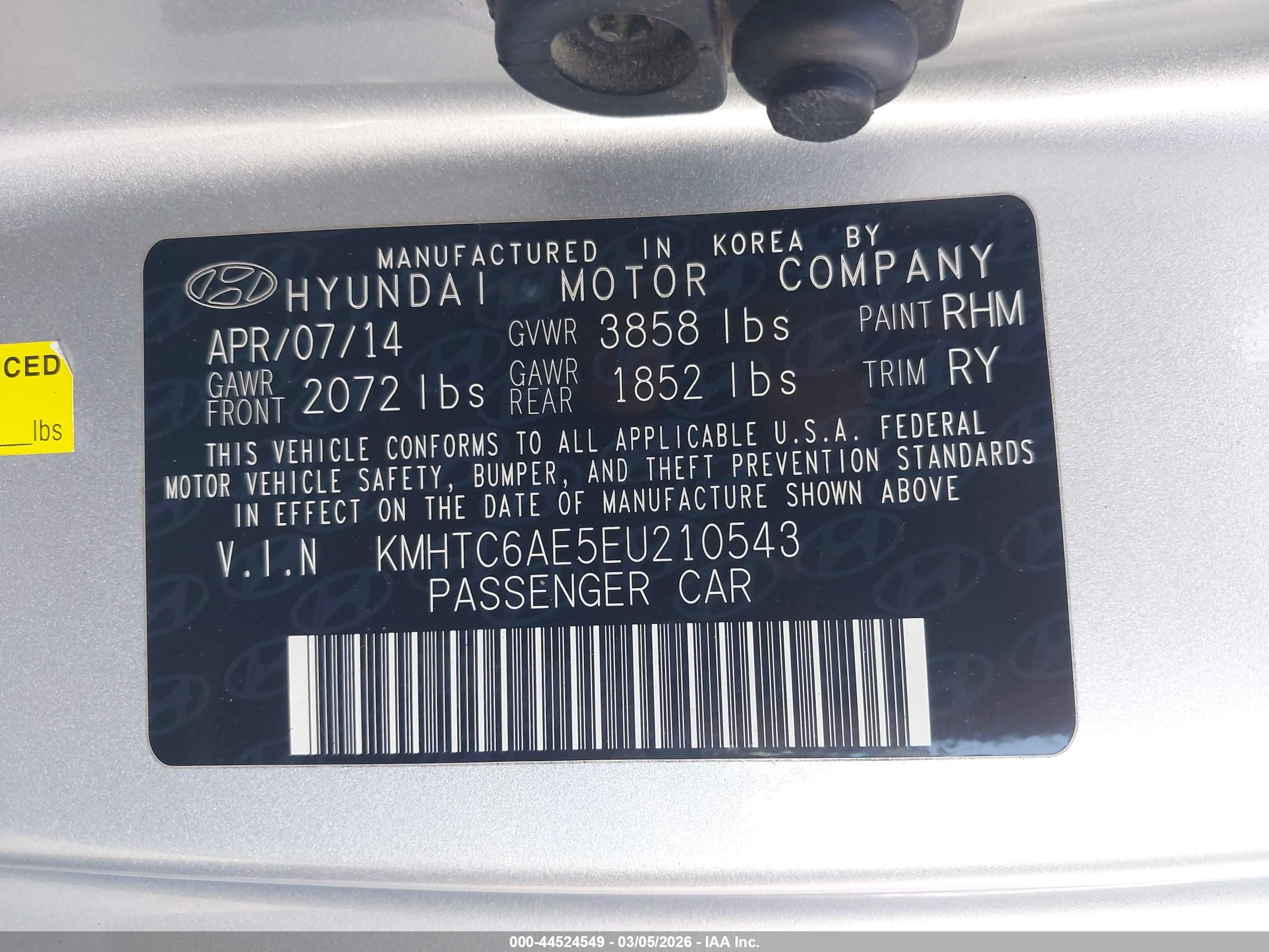 HYUNDAI VELOSTER image 9
