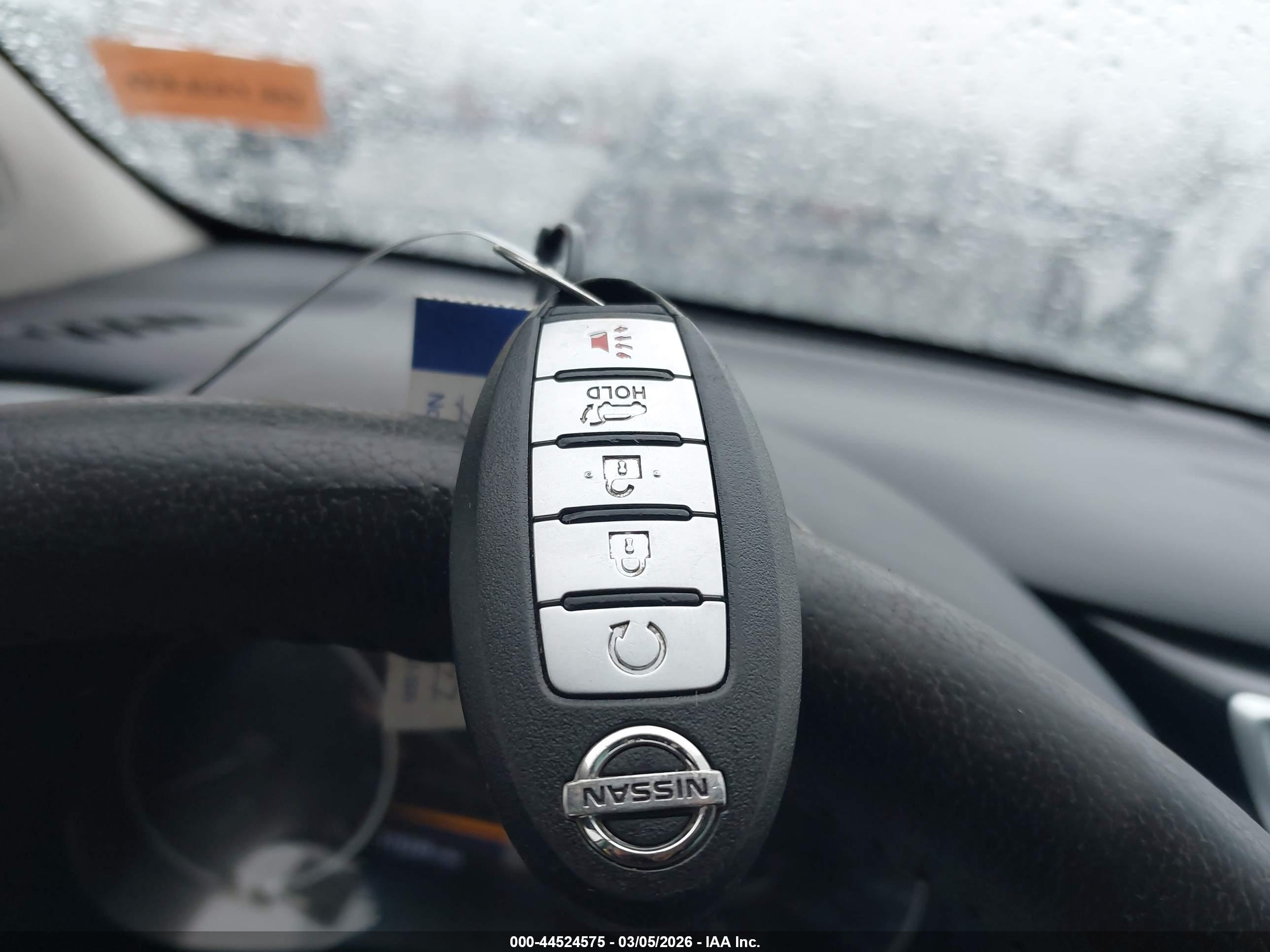 NISSAN MURANO image 11