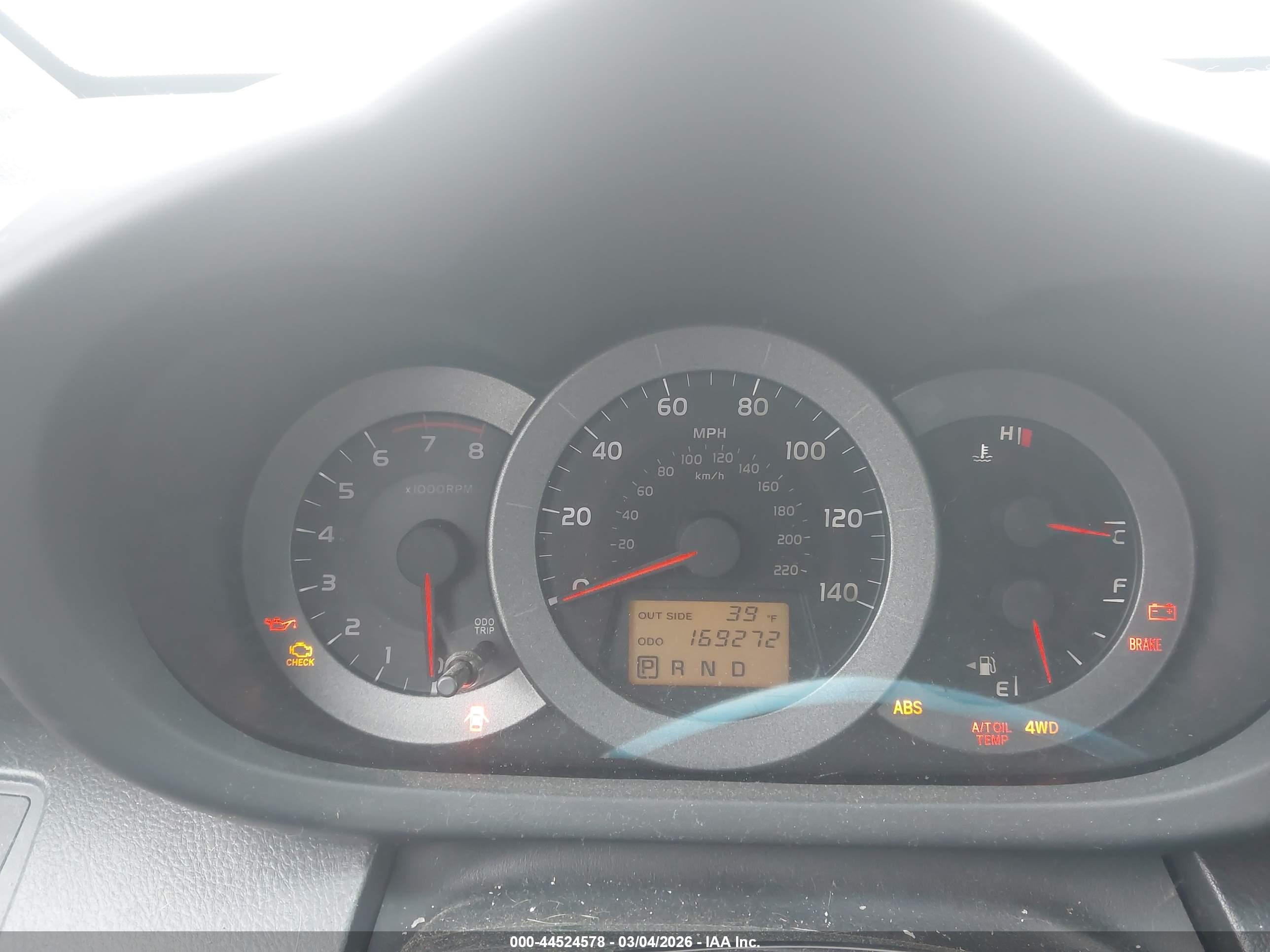 TOYOTA RAV4 image 7