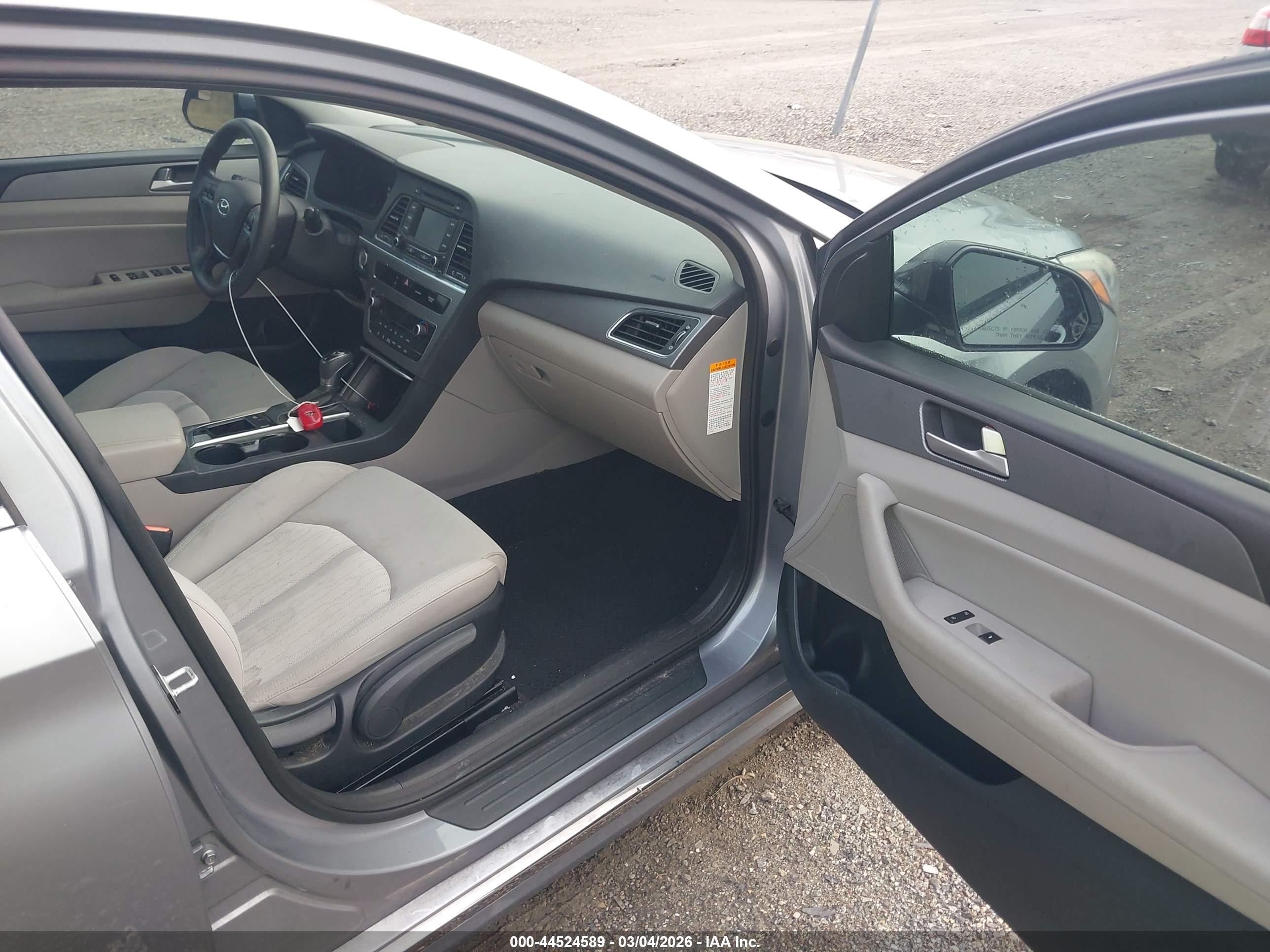 HYUNDAI SONATA image 5