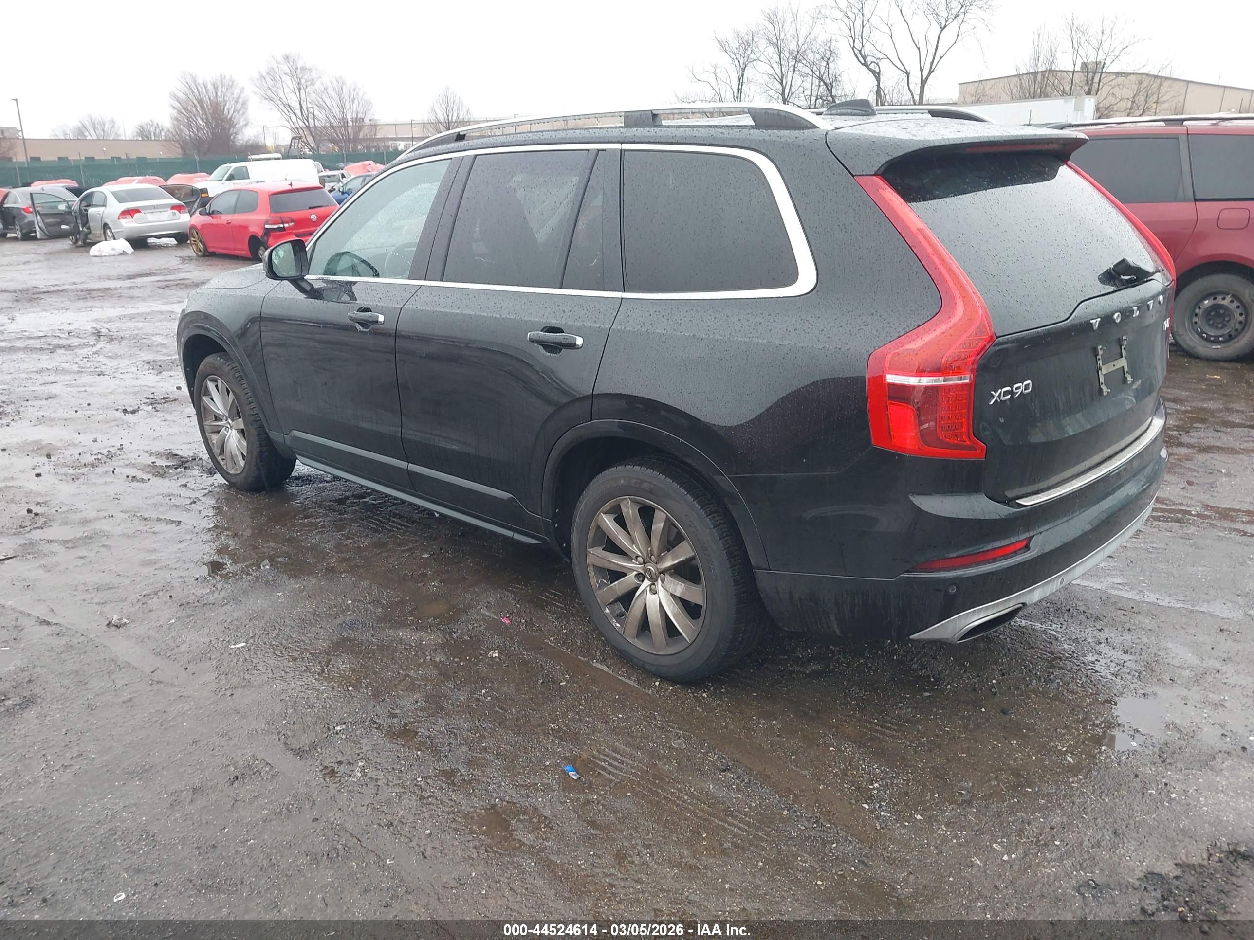 VOLVO XC90 image 3