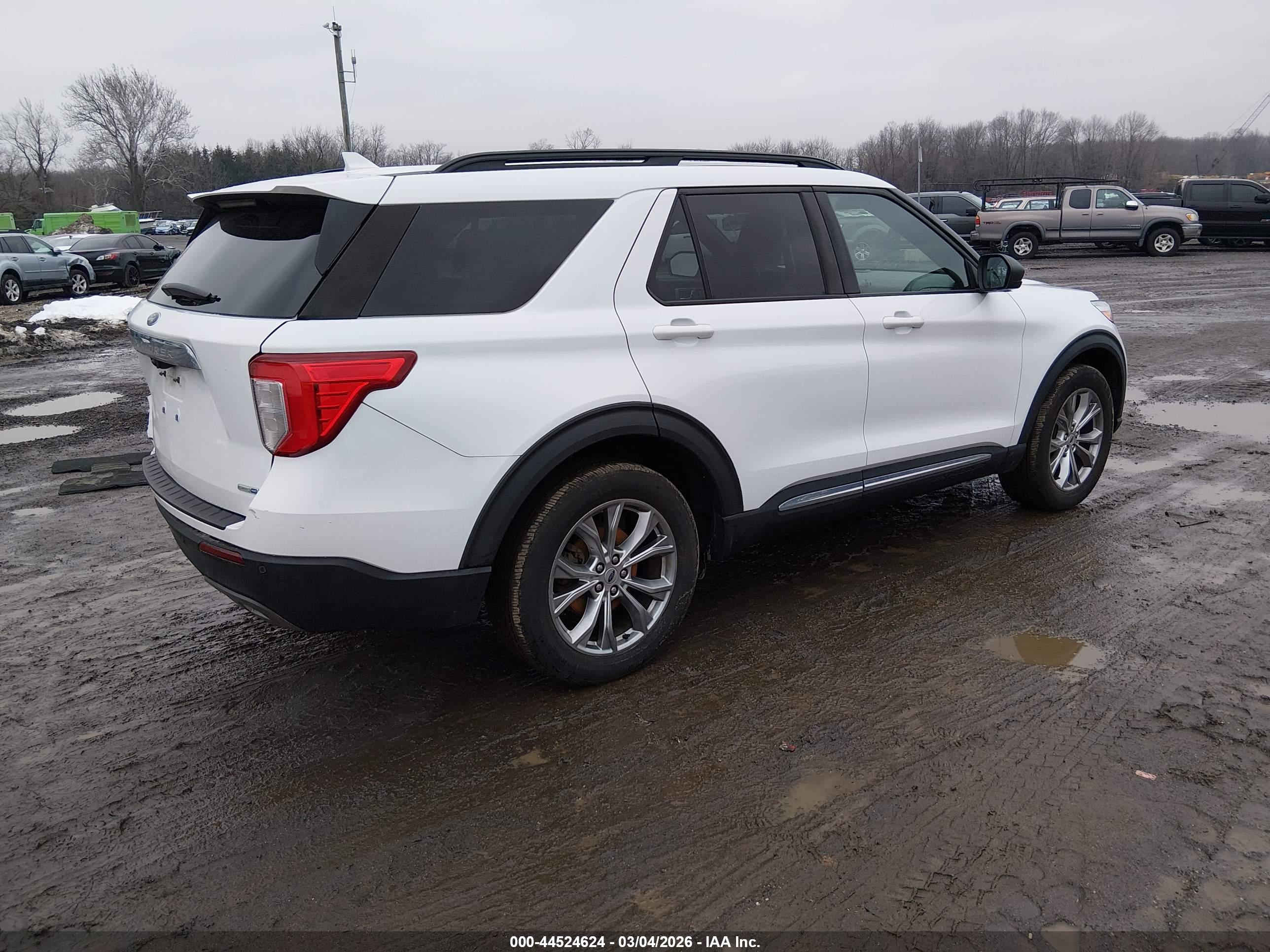 FORD EXPLORER image 4