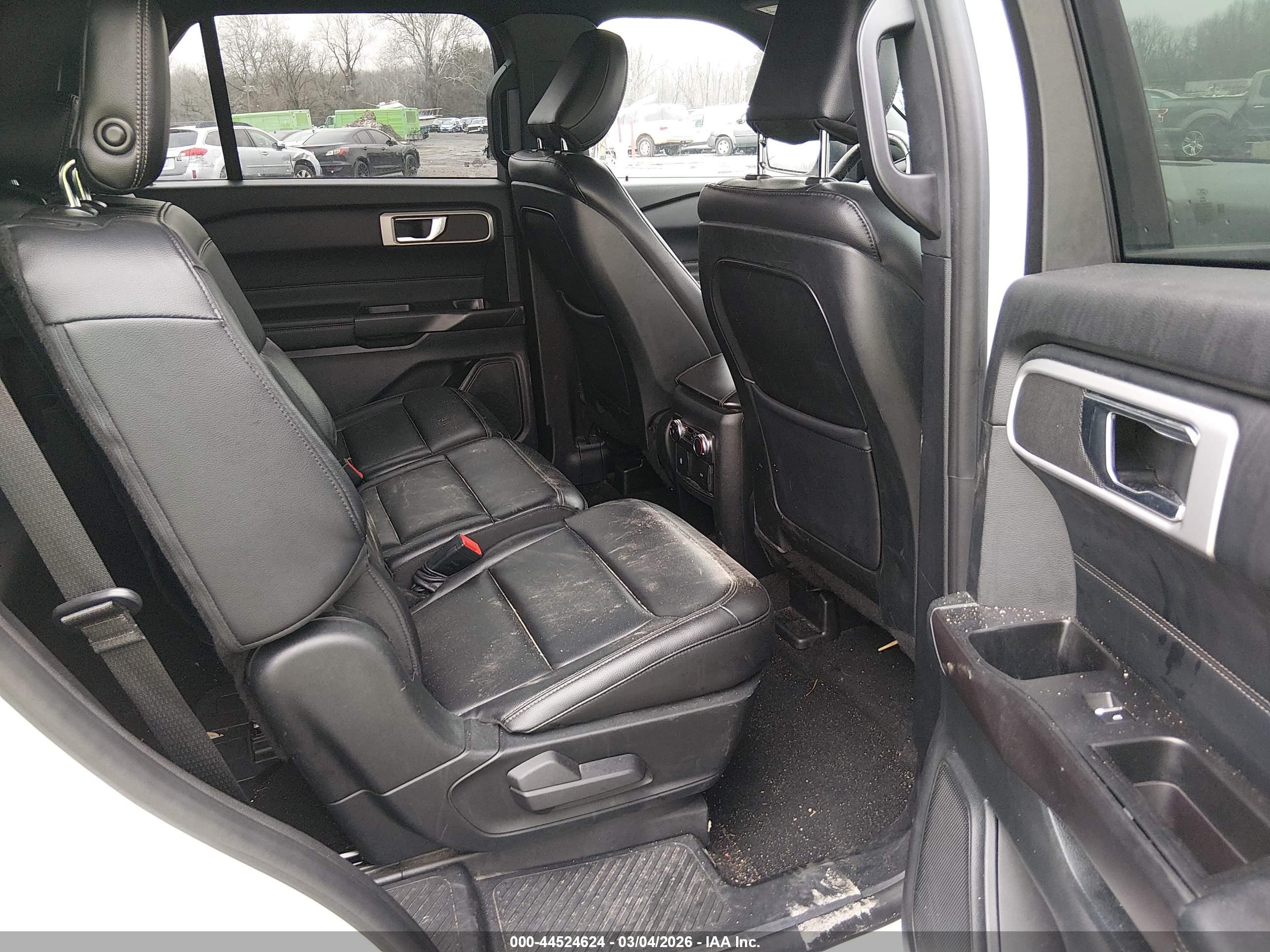 FORD EXPLORER image 8
