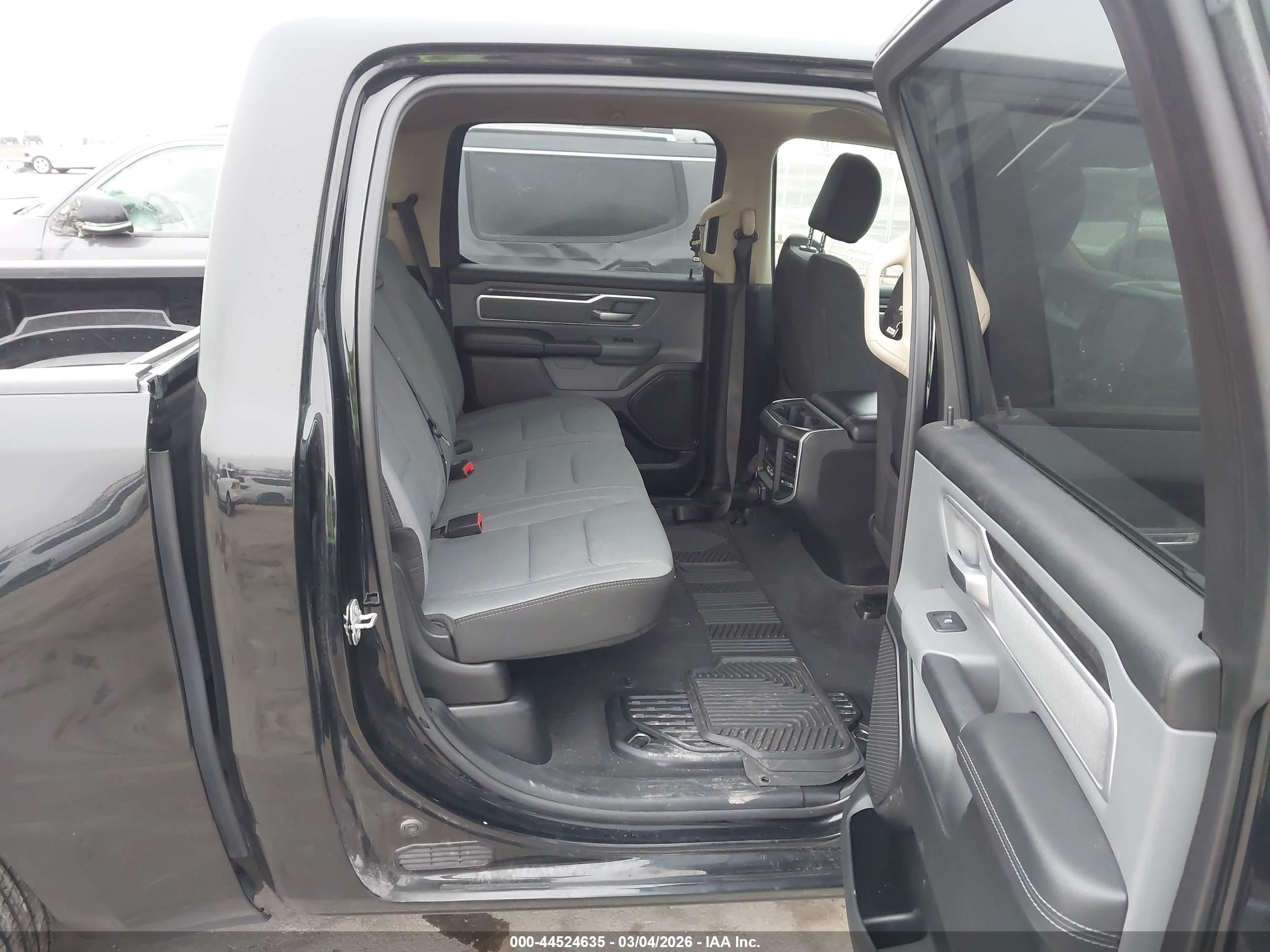 RAM 1500 image 8