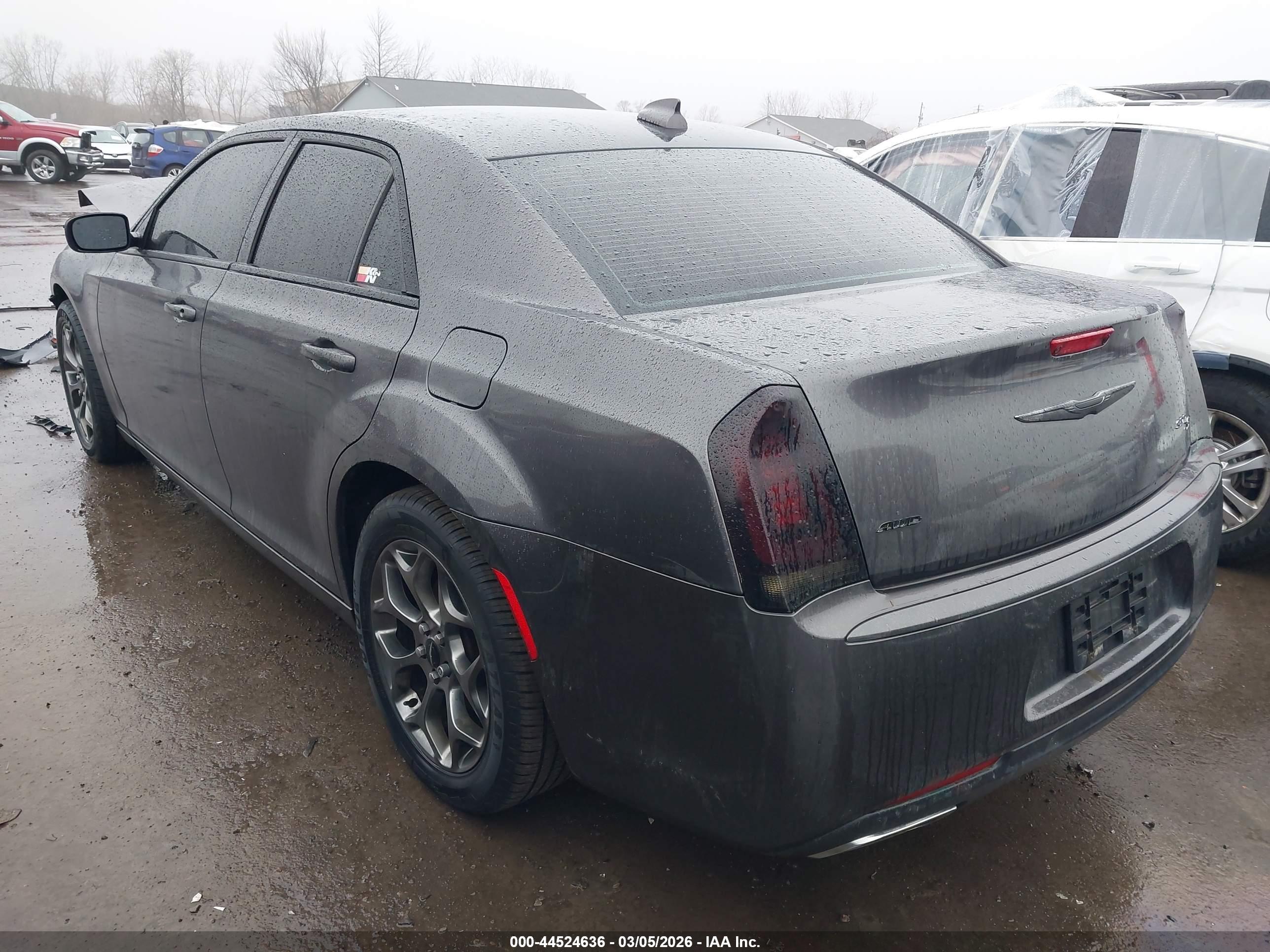 CHRYSLER 300 image 3