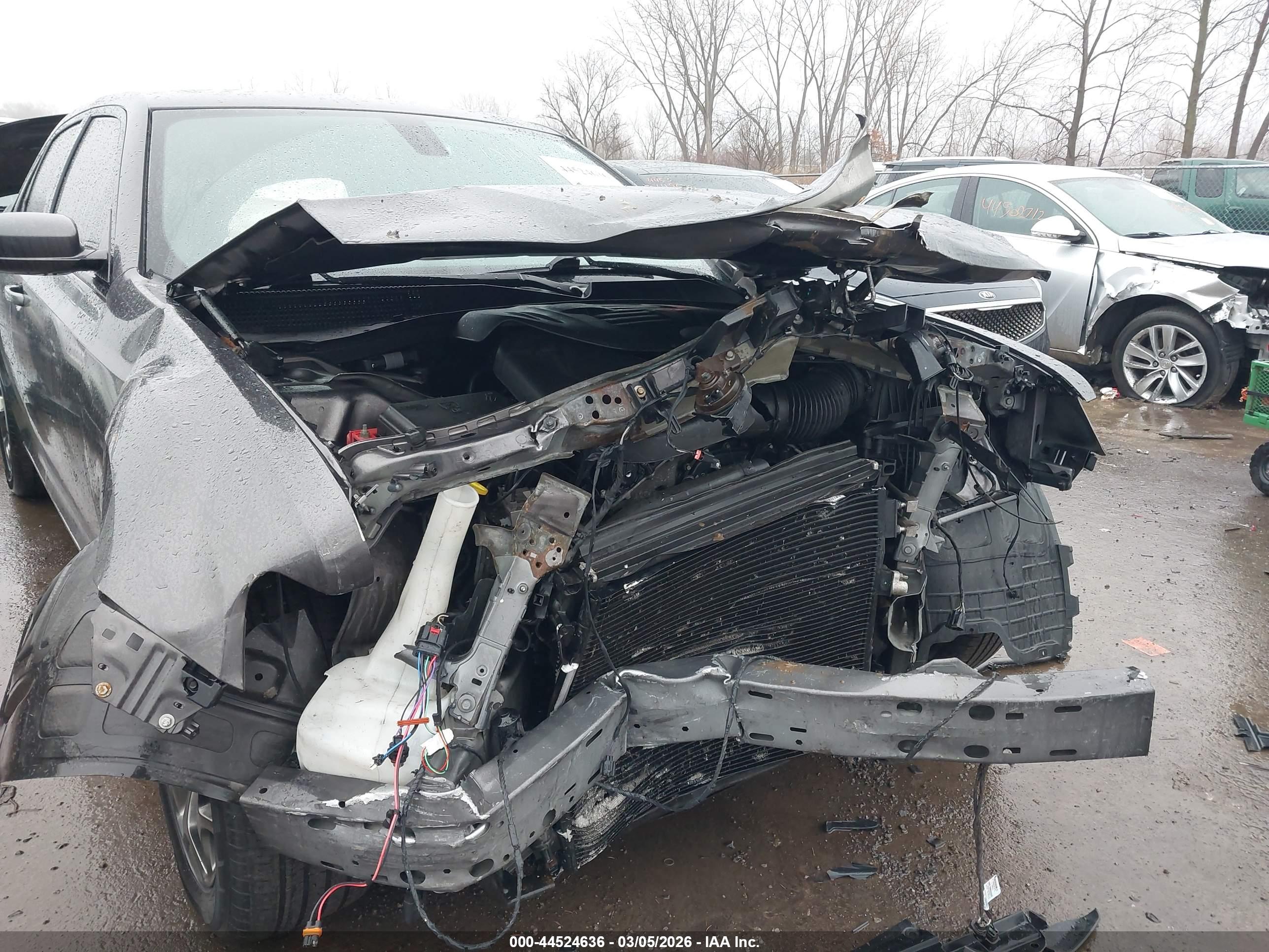 CHRYSLER 300 image 6