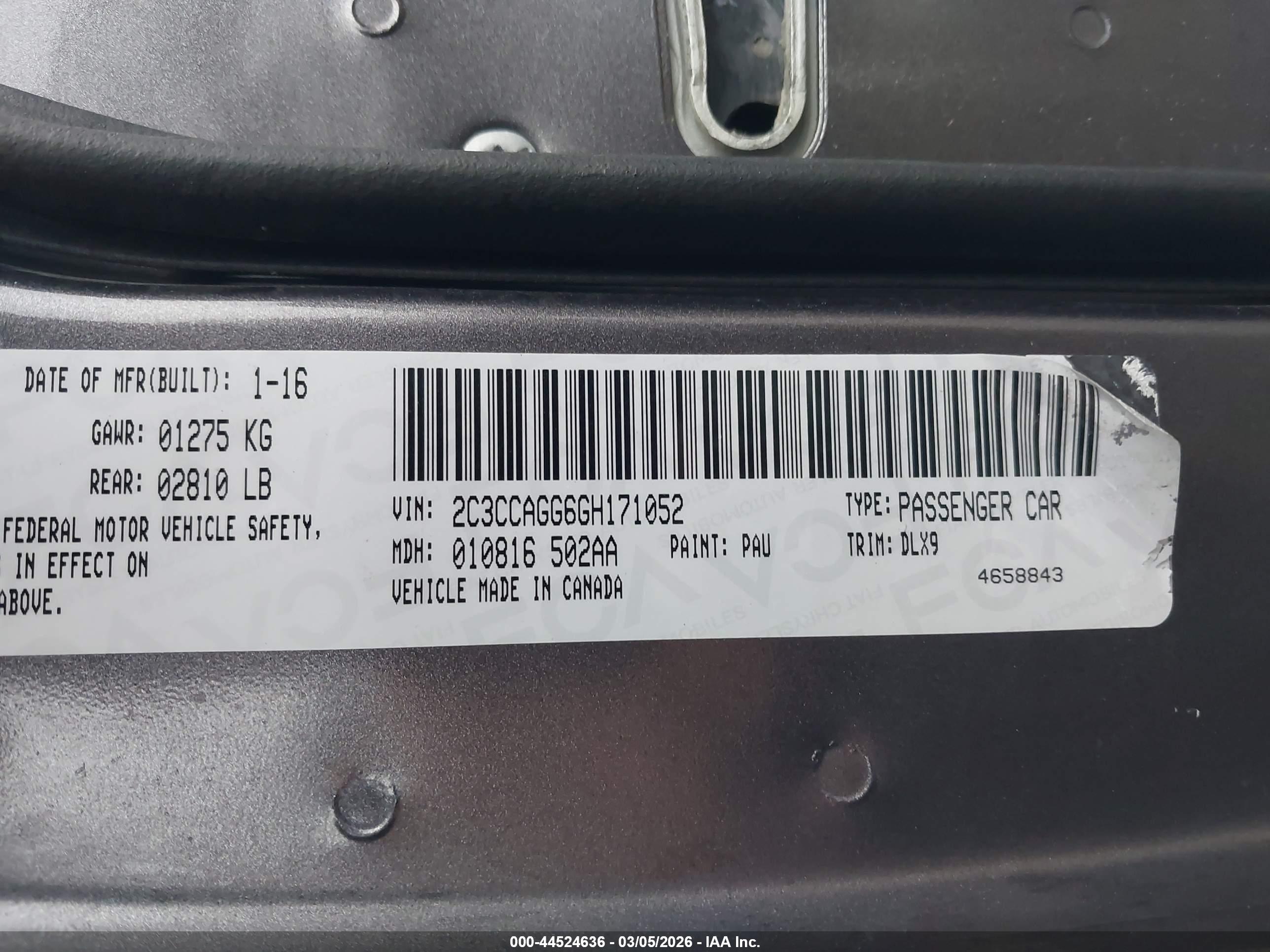 CHRYSLER 300 image 9