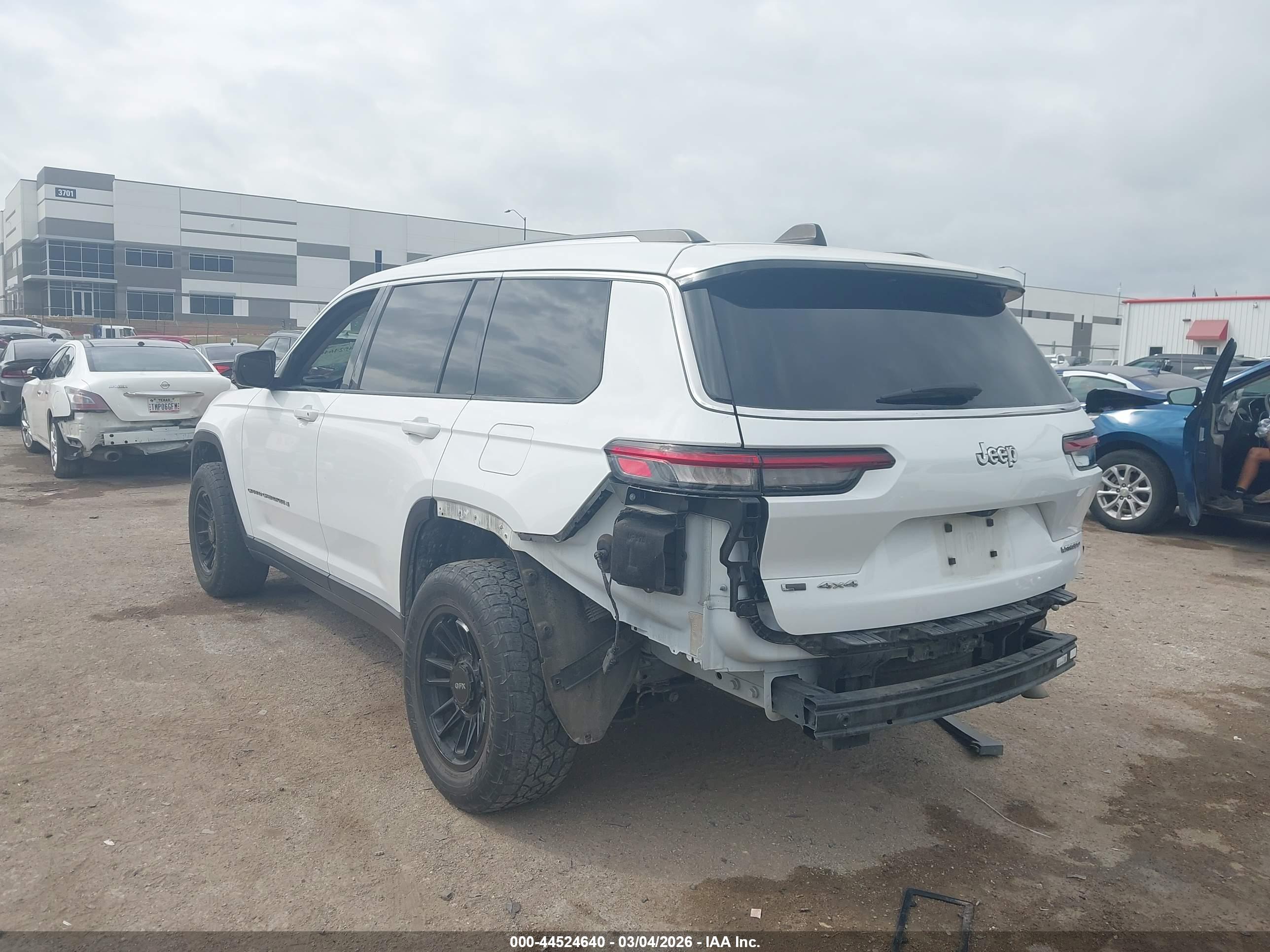 JEEP GRAND image 3