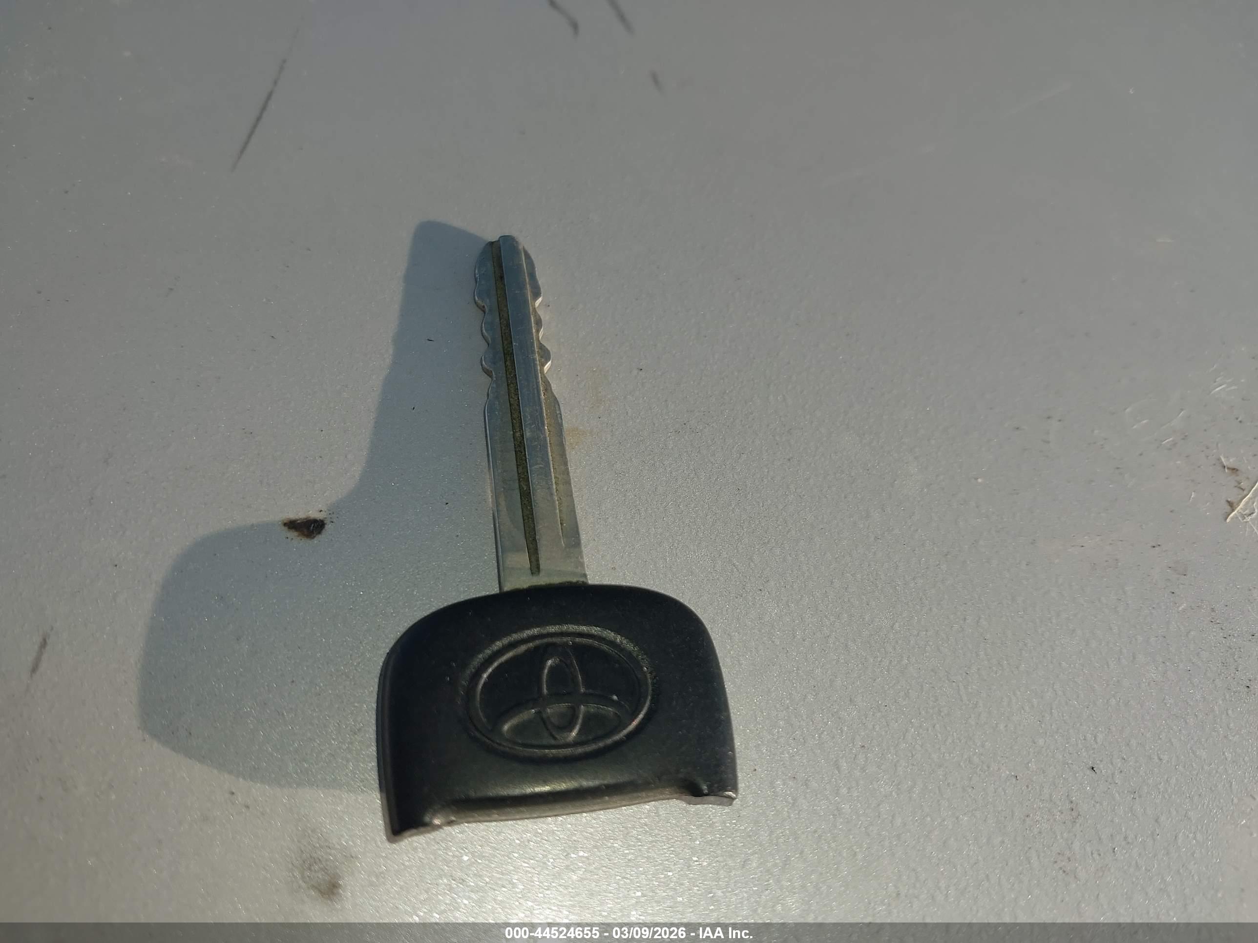TOYOTA 4RUNNER image 11